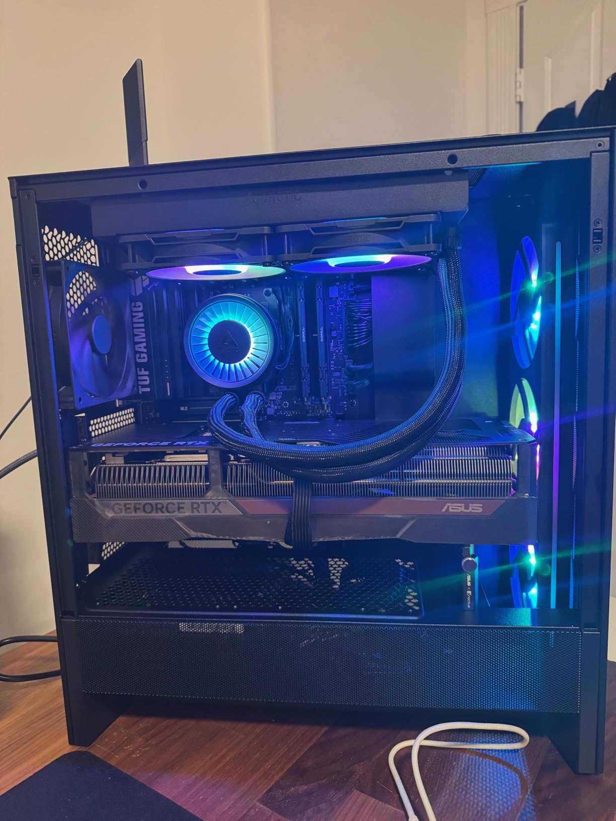 NZXT H5 Flow 2024 - Compact ATX Mid-Tower PC Gaming Case - High Airflow - 2 x 120mm Fans Included - 360mm Front & 240mm Top Radiator Support - Cable Management System - Tempered Glass - Black customer photo 1