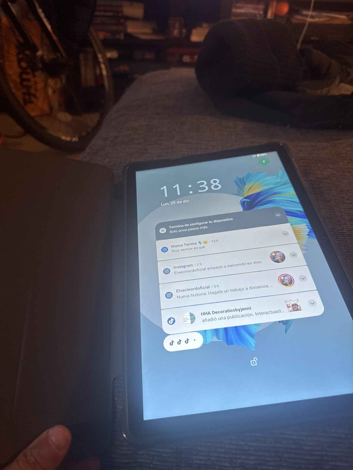 Android 16 Tablet 11inch, Face Unlock, 18W Fast Charging, 32GB+128GB+1TB Expand, Octa-core CPU, 8000mAh Large Battery, WiFi6, Touchscreen Display, Widevine L1 Tableta, Blue customer photo 1