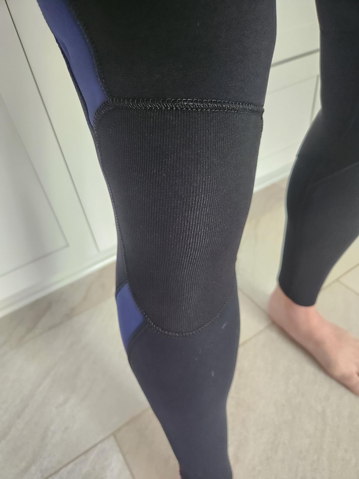 Wetsuit, 5/4mm Upgrade CR Neoprene Wetsuits for Men and Women, Ideal Thermal Wet Suit in Cold Water, Front Zip for Surfing Snorkeling Diving Swimming customer photo 2