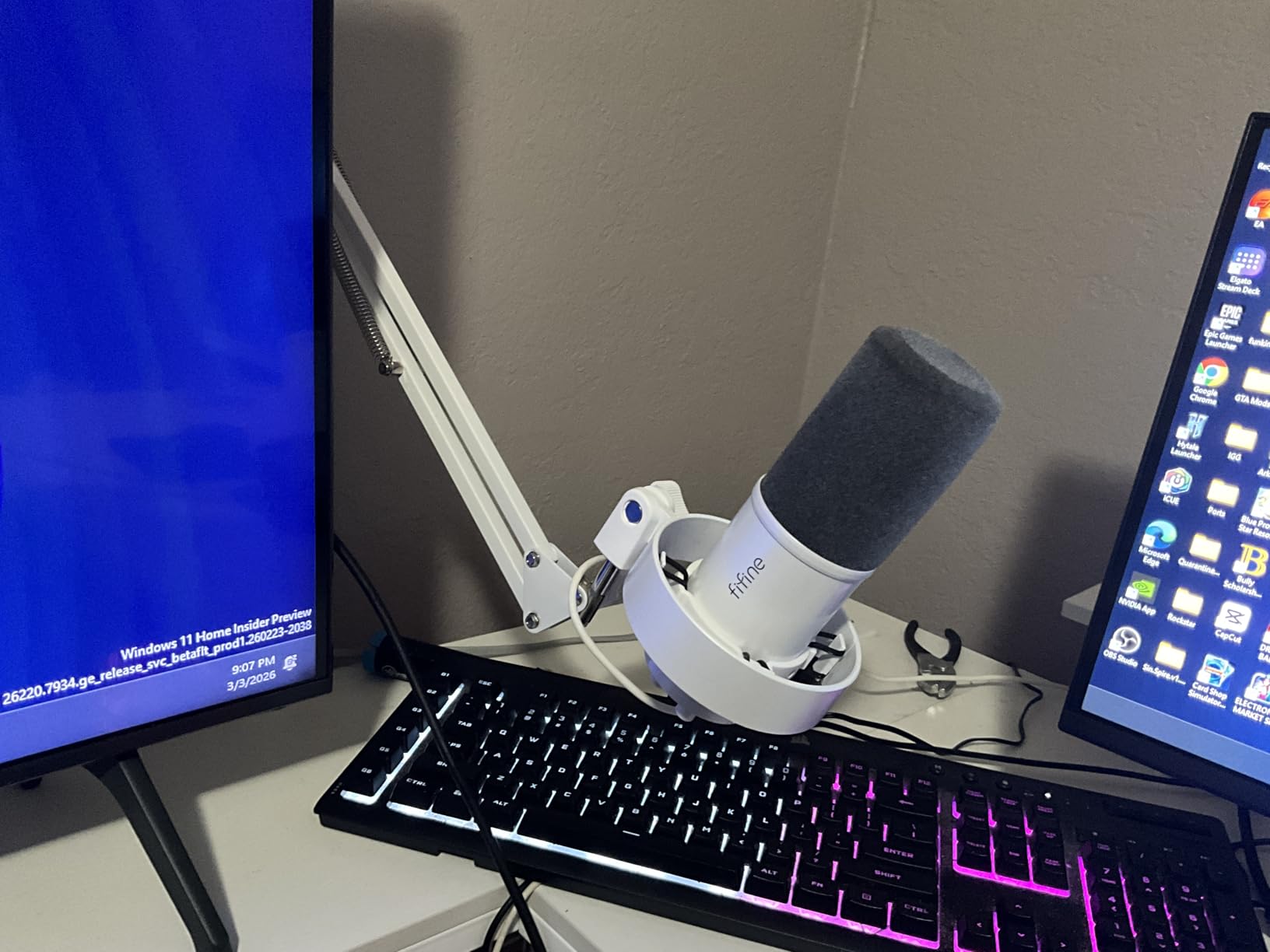 FIFINE K688 Podcast Microphone Kit, USB/XLR Dynamic Microphone with Boom Arm for PC/XLR Mixer, Gaming Mic with Mute Button, Headphone Jack for Vocal, Voice-Over, Streaming, Music Recording -K688CT customer photo 1