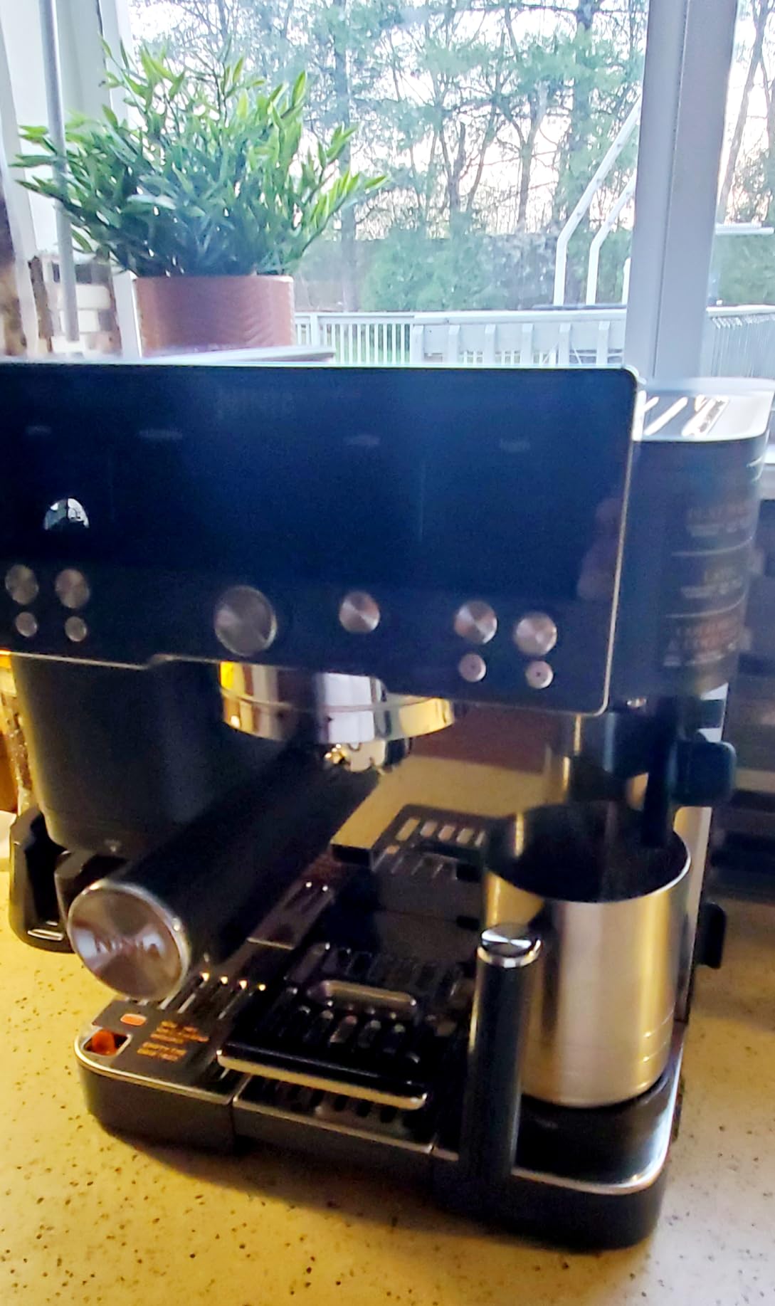 Ninja Luxe Cafe 3-in-1 Espresso, Drip Coffee and Cold Brew Machine | Integrated Coffee Grinder, Milk Frother, Assisted Tamper & Built-In Espresso Accessory Storage | Stainless Steel | ES601 customer photo 1
