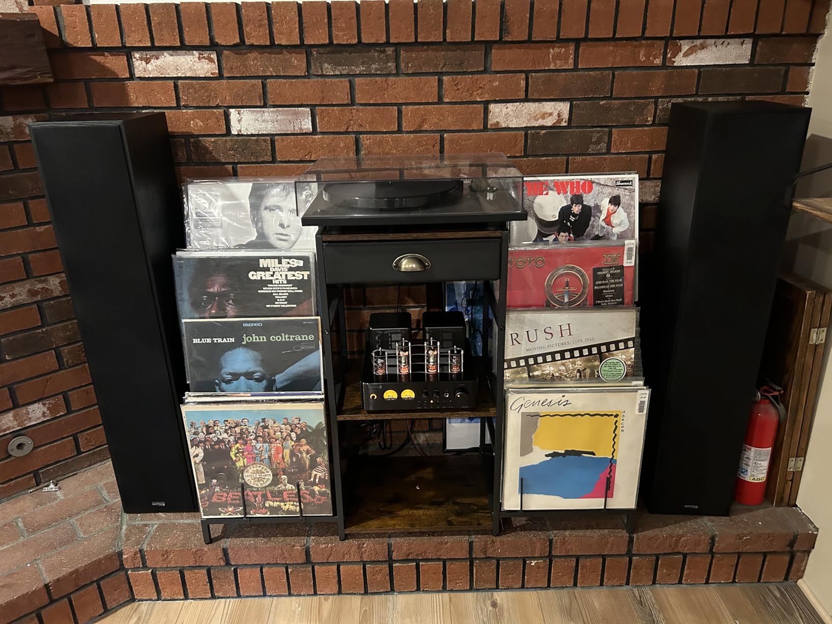 Dayton Audio Classic T65 Floor-Standing Tower Speaker Pair (Black) customer photo 2