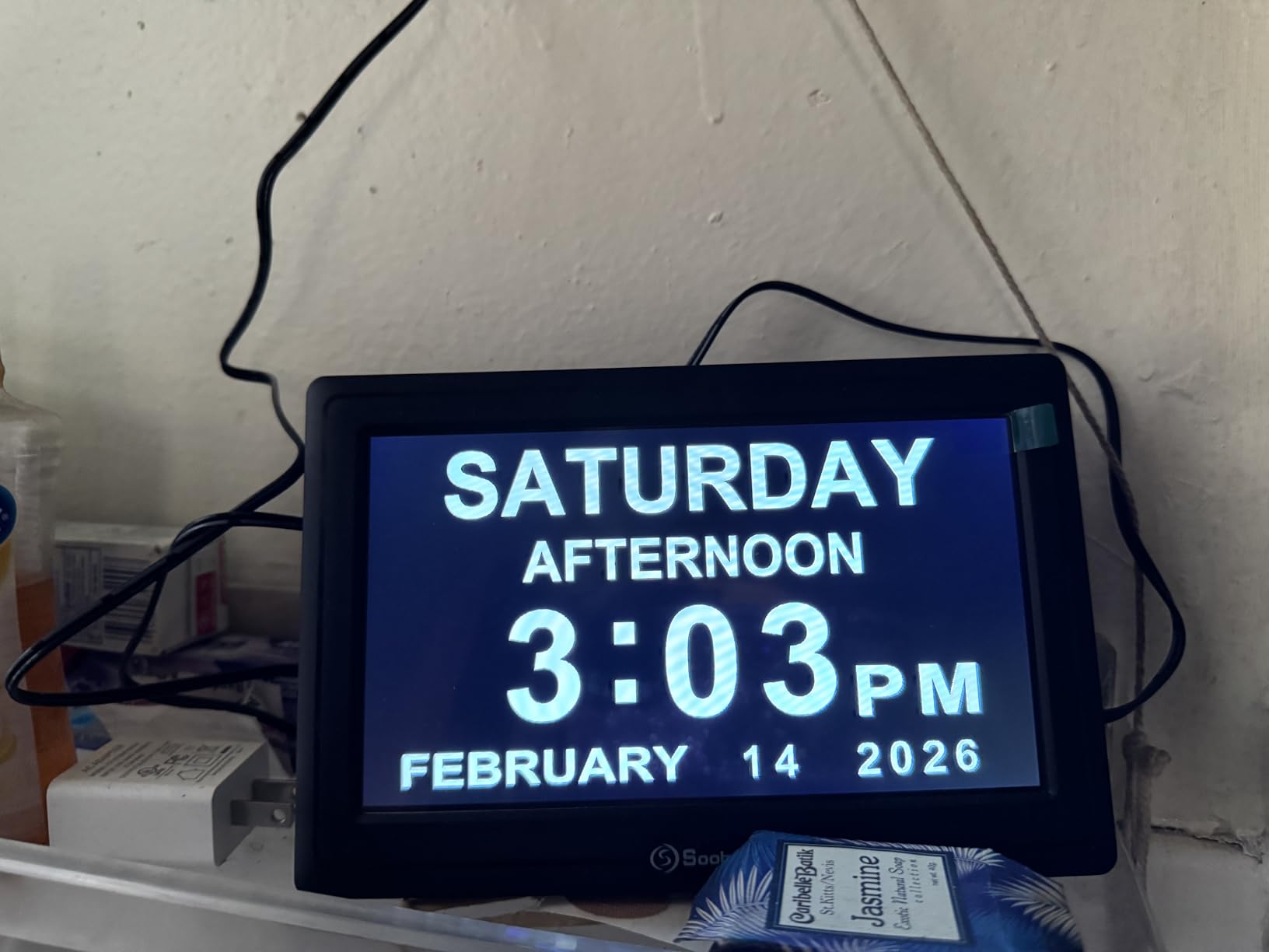 Soobest Dementia Digital Clock for Seniors Elderly, 20 Alarm Reminders 3 Ringtones for Memory Loss Alzheimers, Electric Time Date Day Large Display Calendar Clock, Auto DST, 1024 * 600P HD customer photo 1