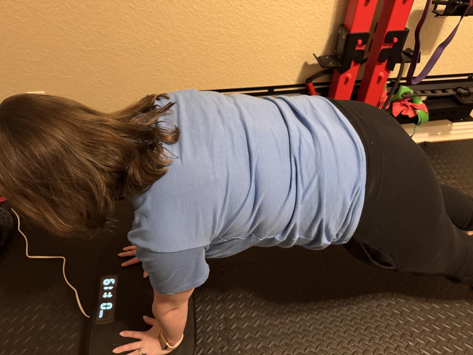 MERACH Vibration Plate Exercise Machine, Whole Body Workout Equipment for Women, Bluetooth and Silicone Pedal, Vibration Plate with Auto Mode, Vibrate Fitness Platform for Home customer photo 1