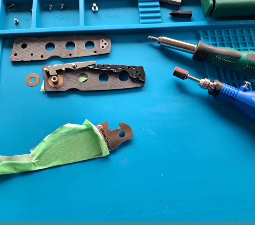 STREBITO Soldering Mat Electronics Repair Mat, Silicone Work Mat Heat Resistant 932°F, Magnetic Mat for Screws and Tools, Solder Mat Silicone Pad for Watch, Phone, Eyeglass, Knife, Size 13.8