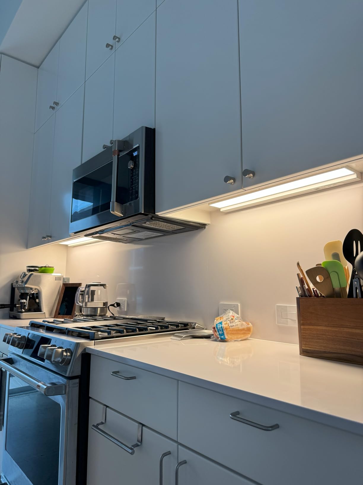 GE Cync Reveal HD+ Smart Undercabinet Light Fixture, Color Changing Undercab Light, Smart Wi-Fi Kitchen Light, Works with Alexa and Google Home, 18-in Bar, 93131251 customer photo 2