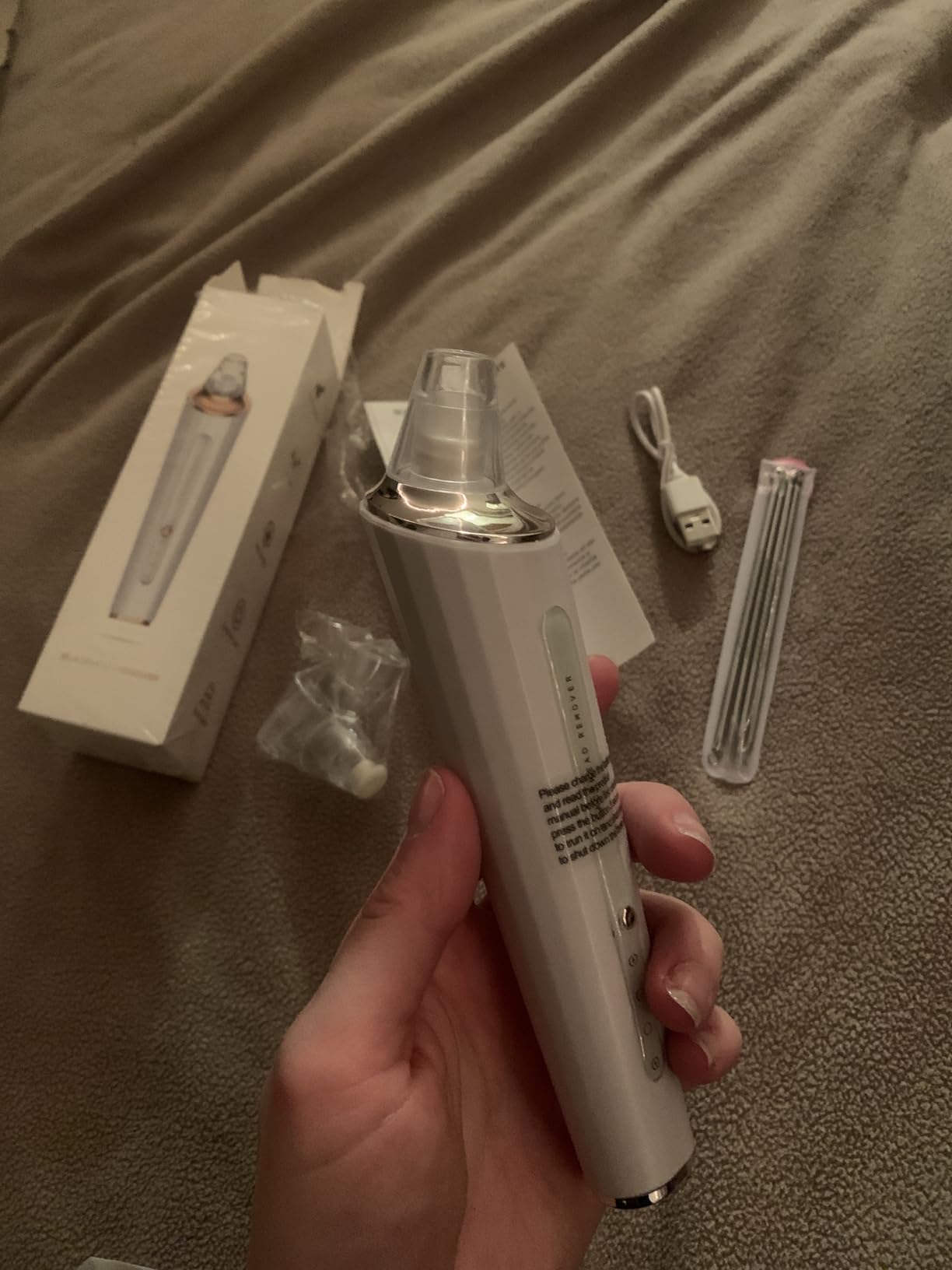 Blackhead Remover Pore Vacuum,Newest Upgraded USB Rechargeable Facial Pore Cleaner Blackhead Removal Kit with 3 Suction Power,5 Probes Black Head Extractions Tool for Women & Men customer photo 1