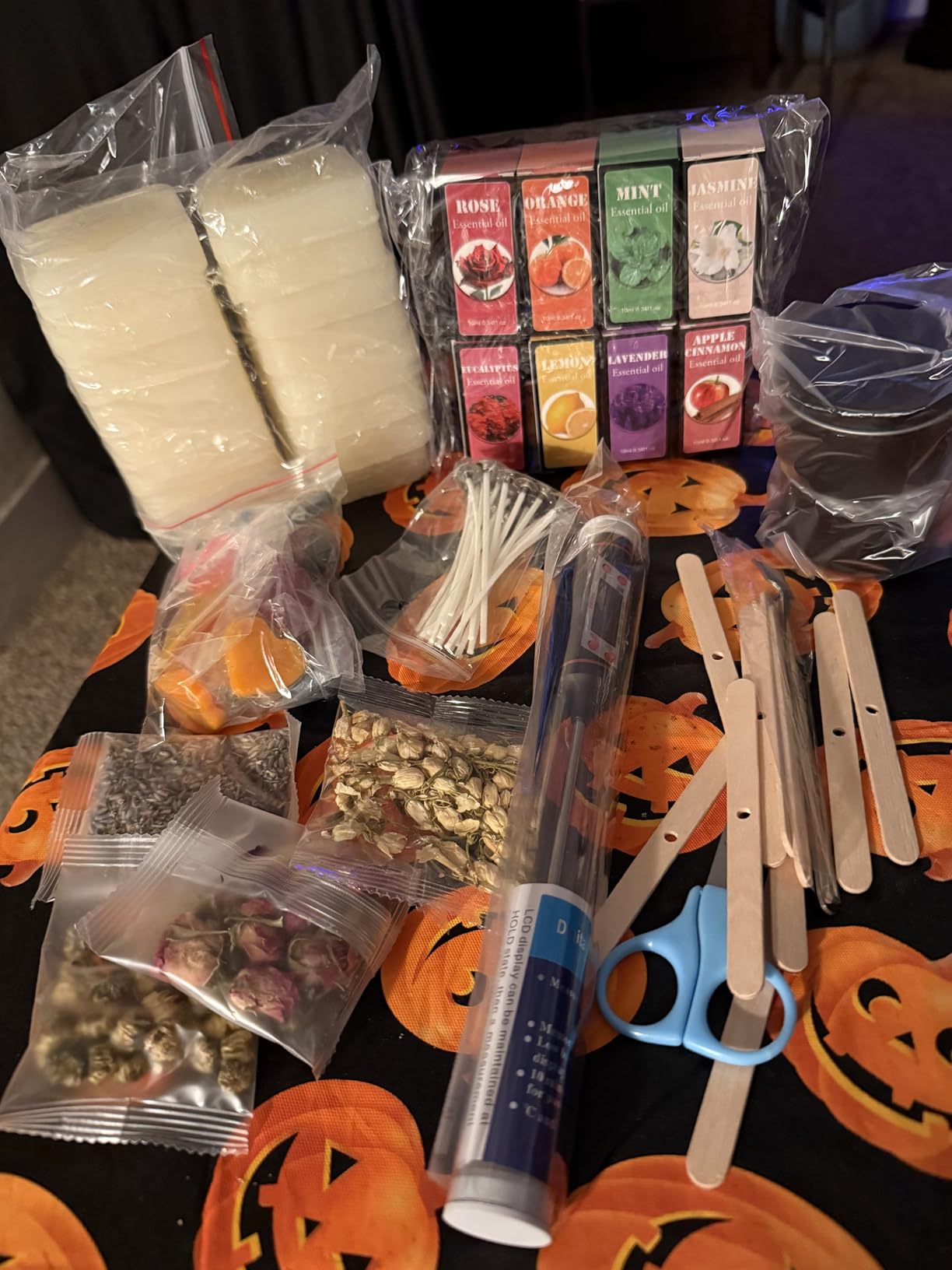 Complete Candle Making Kit With Wax Melter, Candle Making Supplies, DIY Arts&Crafts Kits Gift For Adults,Beginners,Including Bees Wax,500w Electric Stove,Wicks,Rich Scents,Wick Clips,Pouring Pot Etc. customer photo 2