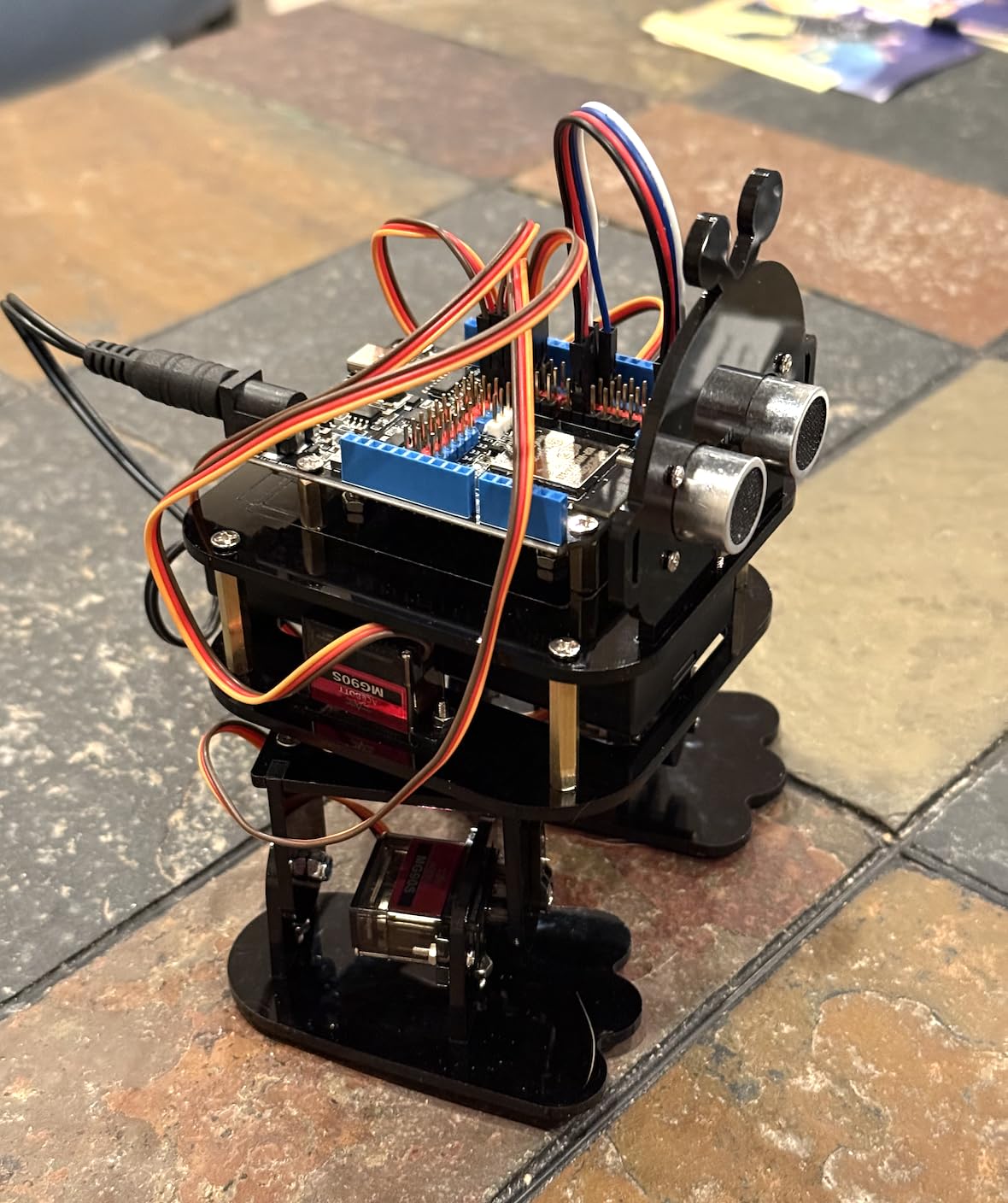 ACEBOTT STEM Robotics Science Kits for Adults, ESP8266 Spider Robot Building Kit, App Remote Control, Walking Crawling Fun Educational Toy customer photo 2