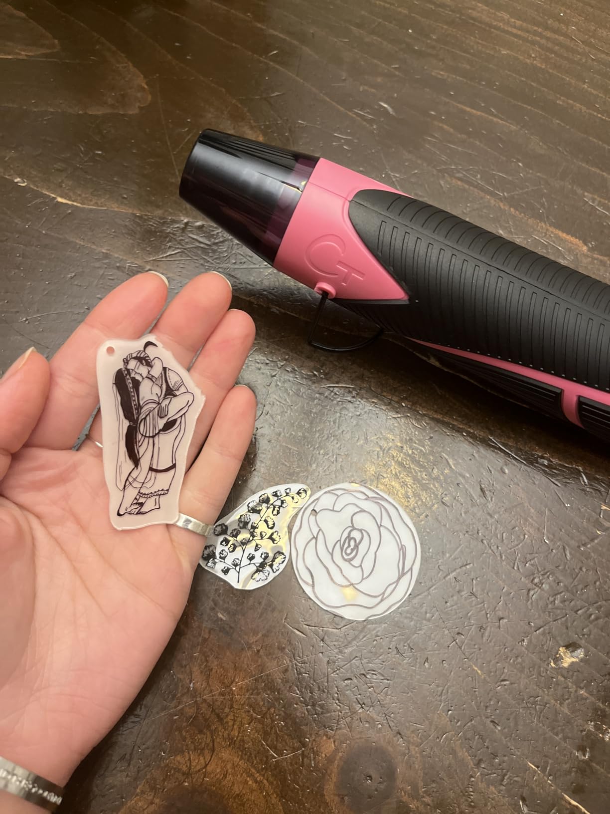 Heat Gun for Crafting, Mini Dual Temp Hot Air Gun Tool for Epoxy Resin, Shrink Wrapping, Vinyl Wrap, Embossing, Electronics, Candle Making, Sublimation, Phone Repair & DIY (Pink/Black) customer photo 2