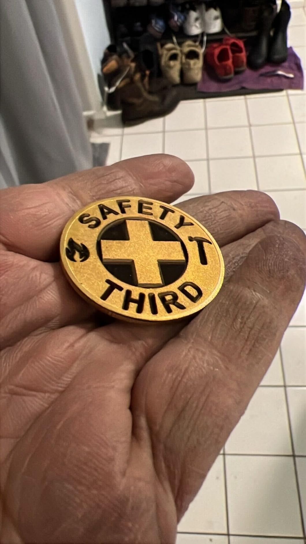 GWEIKE G2 20W Fiber Laser Engraver, 15000mm/s Speed Portable Laser Marking Machine, 110x110mm Working Area, Desktop Handheld 2-in-1 Laser Engraver Machine for Jewelry, Leather, Dog Tags, Metal customer photo 1