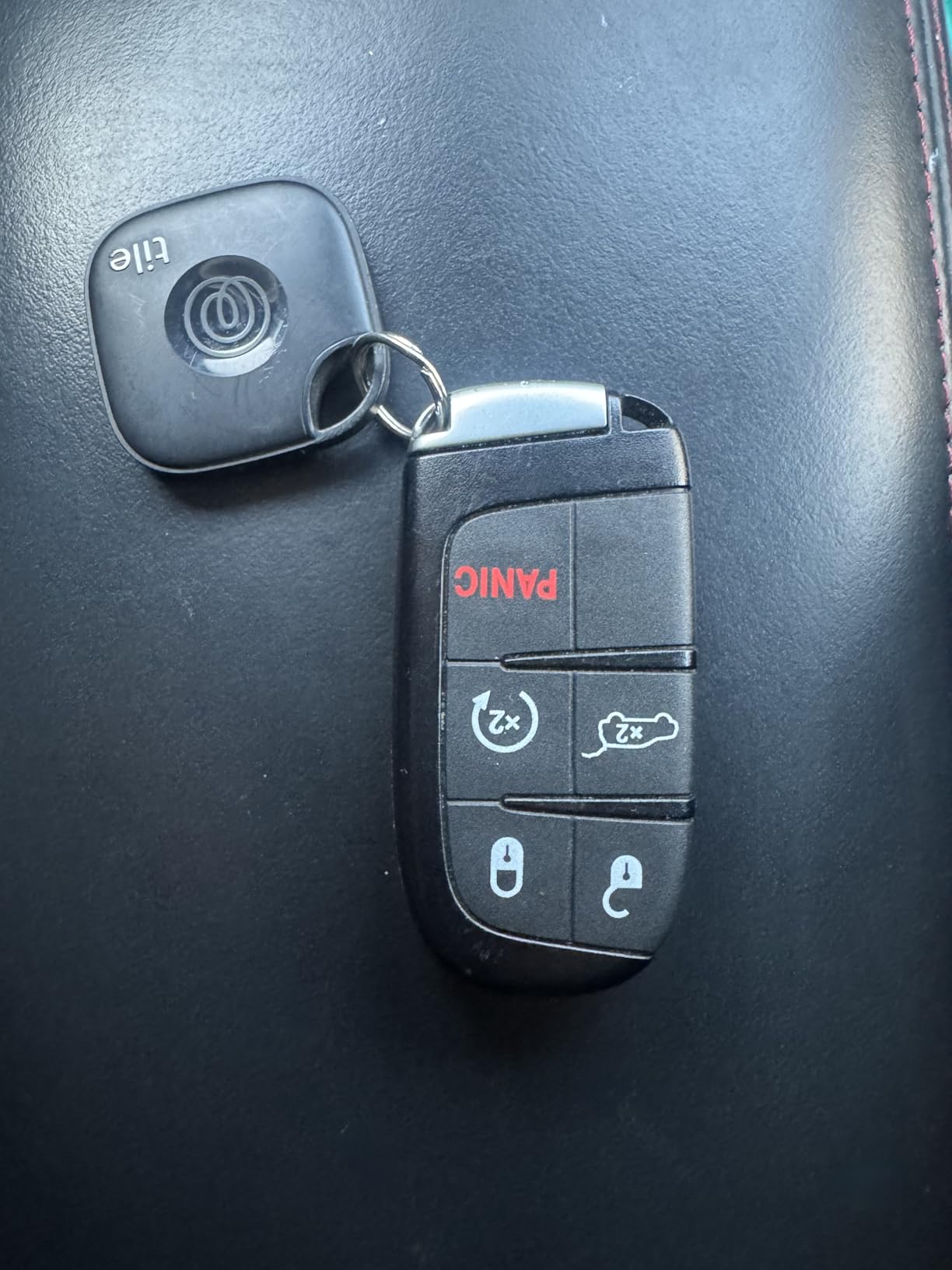 Life360 Tile - Bluetooth Tracker, Keys Finder and Item Locator for Keys, Bags and More. Phone Finder. Both iOS and Android Compatible. 1-Pack (Black) customer photo 2