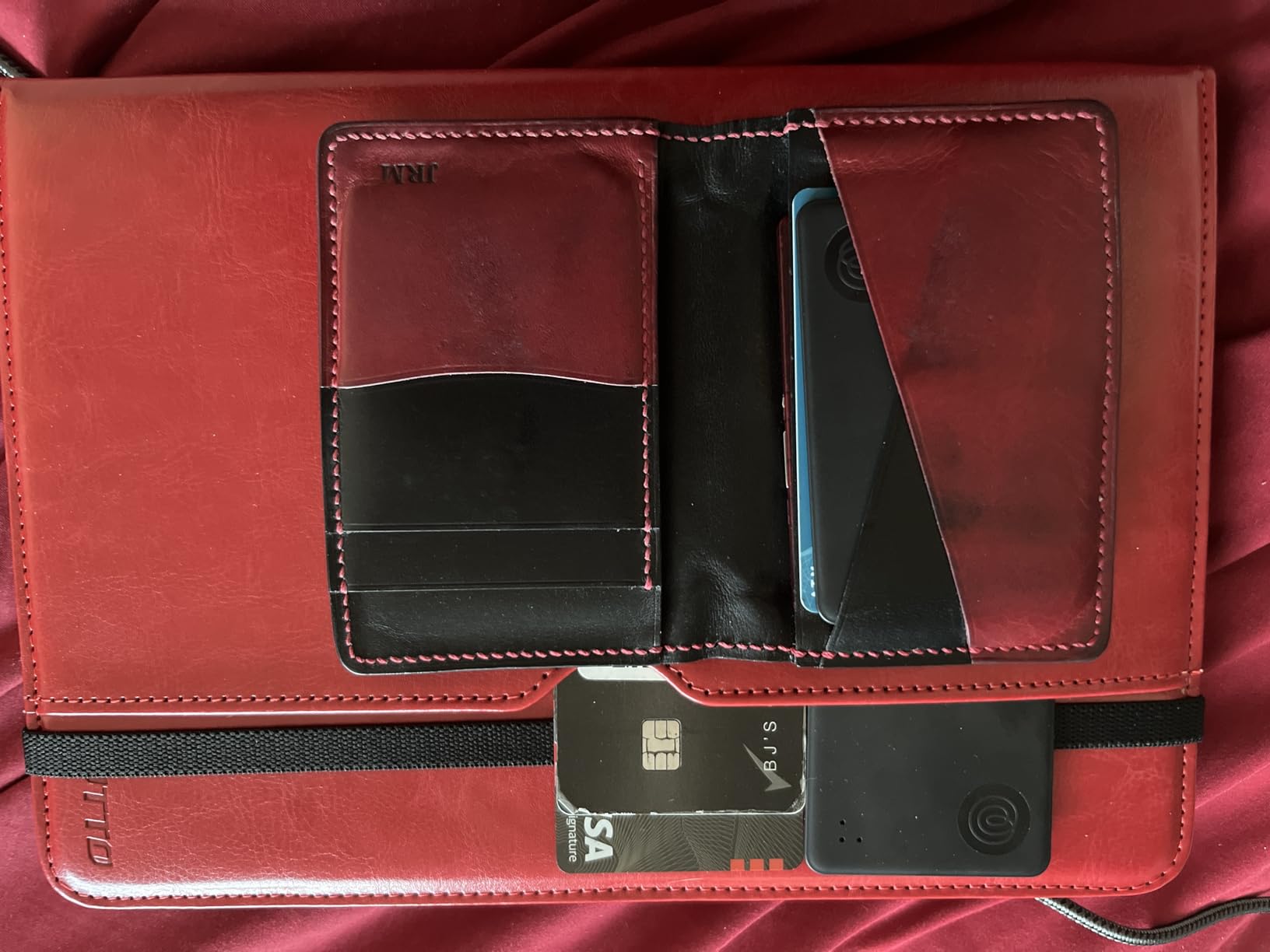 Life360 Tile Slim - Wallet Finder, Bluetooth Tracker and Item Locator for Luggage Tags, Passports and More. Both iOS and Android Compatible. Phone Finder. 1-Pack (Black) customer photo 2