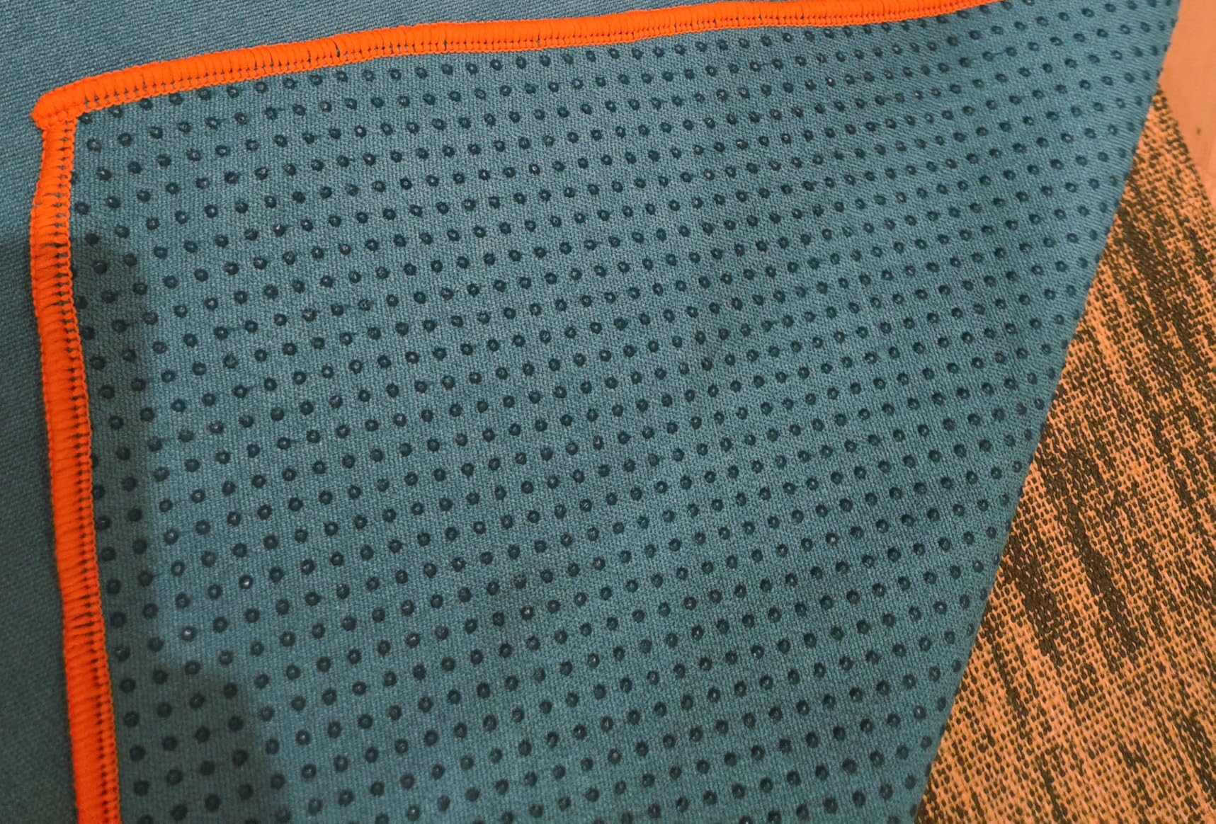 Eunzel Hot Yoga Towel - Microfiber Non Slip Yoga Mat Towel with Grip Dot Sweat Absorbent Towel for Hot Yoga, Pilates and Fitness 72