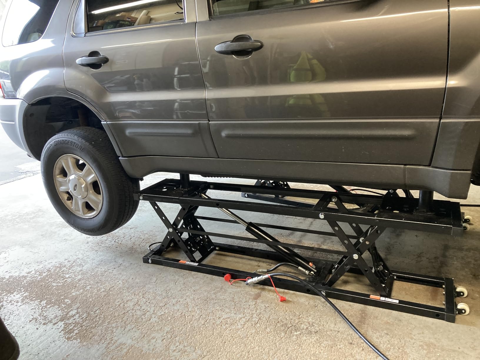 VEVOR Portable Car Lift - 7,000 LBS Capacity, 26.8