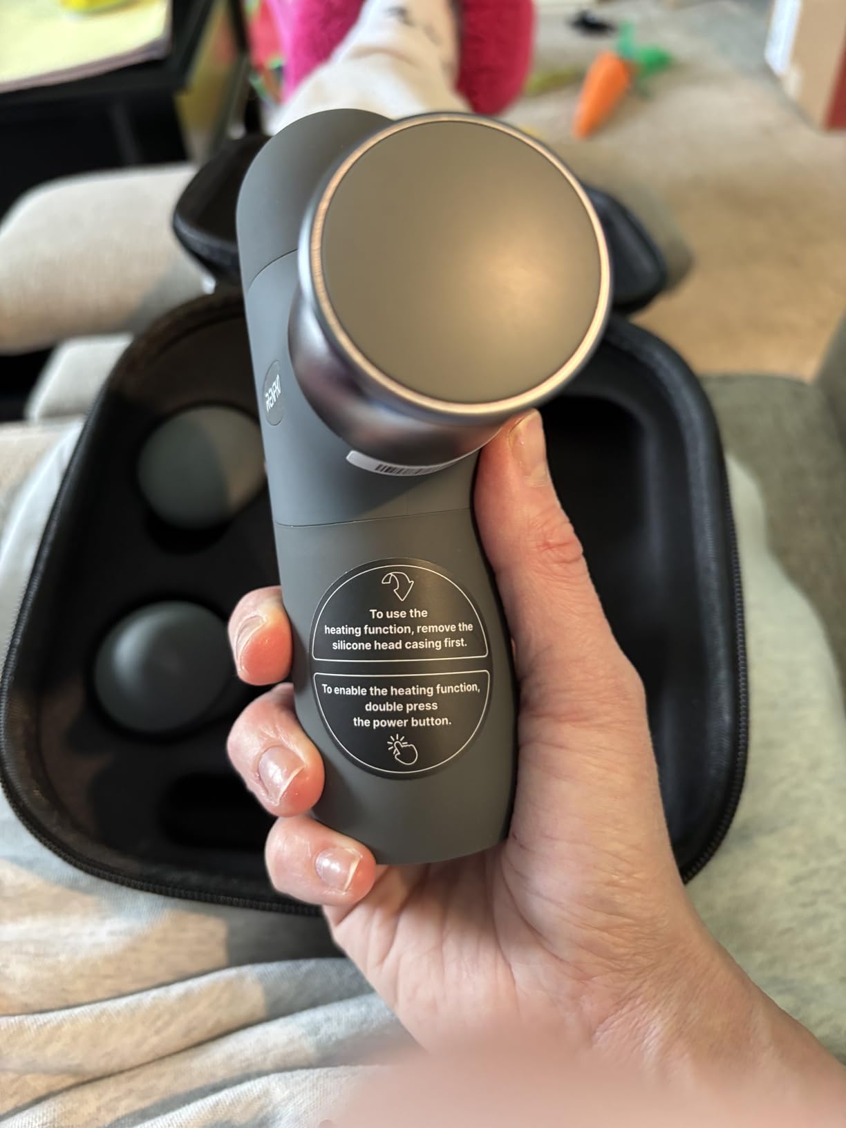 RENPHO Mini Thermal Massage Gun with Heat, Portable Deep Tissue Percussion Massager with 4 Heads for Neck & Back Comfort, Ultra-Quiet Operation for Home, Office & Travel, Includes Compact Carry Case customer photo 2