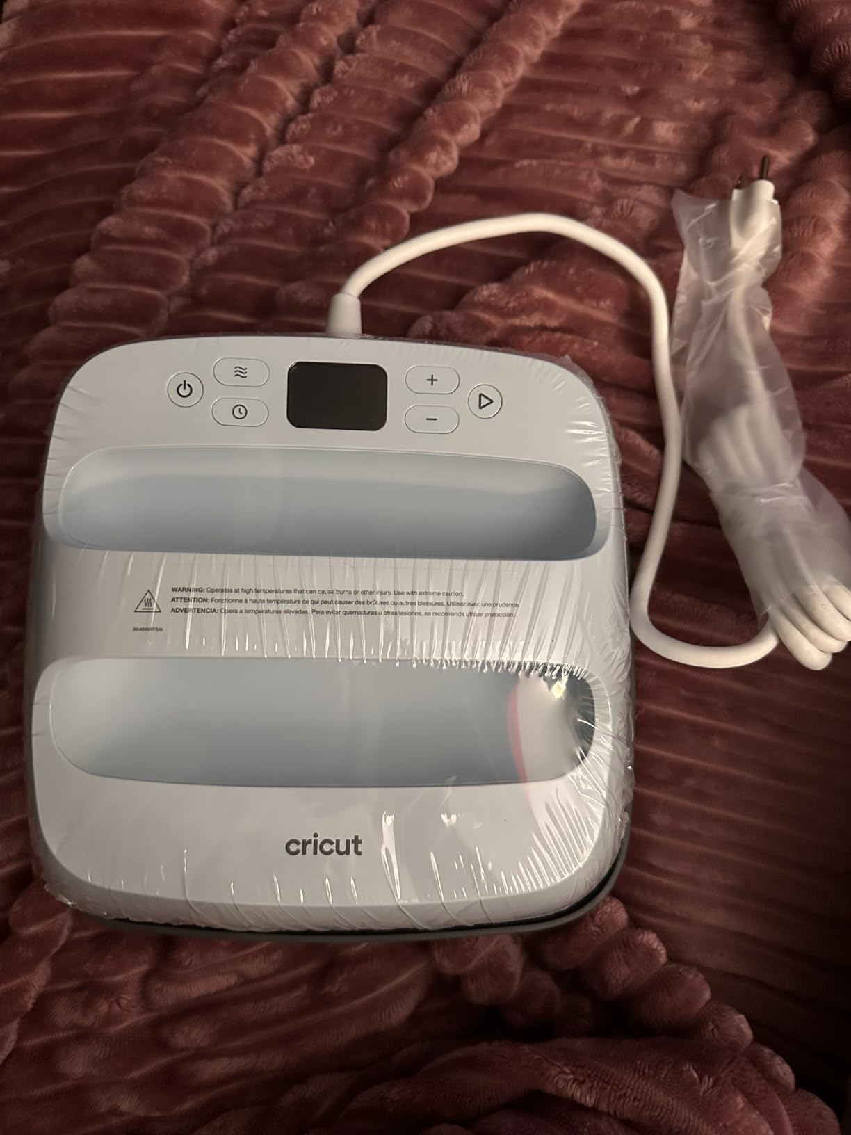 Cricut EasyPress 3 Heat Press Machine (9