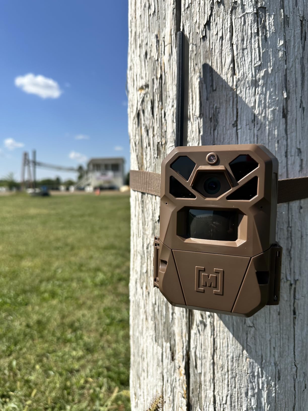 Moultrie Edge 2 Cellular Trail Camera - Auto Connect Nationwide 4G LTE - On Demand 36MP Photo - 1080P Video with HD Audio - 100 Ft Detection Range - Low Glow Flash customer photo 2