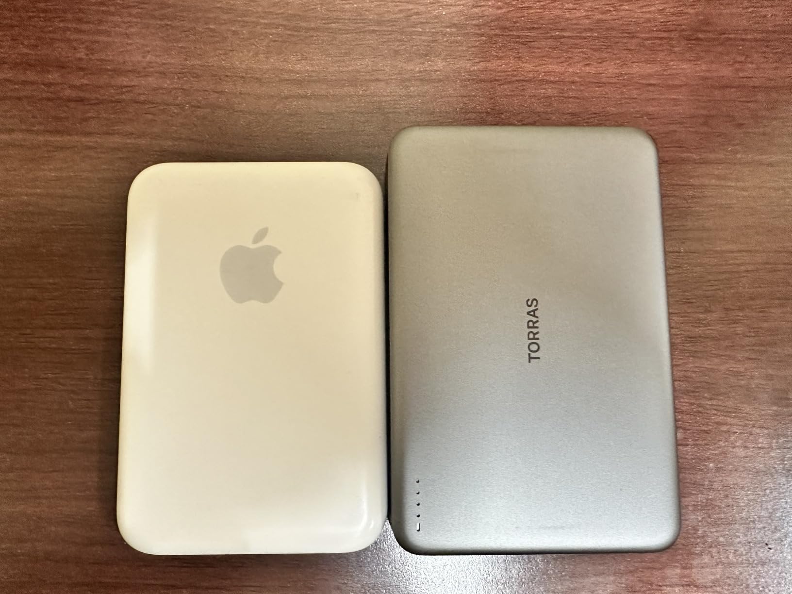 TORRAS MiniMag Power Bank, Ultra-Slim 10,000mAh Magnetic Wireless Portable Charger, 22.5W Fast Charging iPhone Air Magnetic Battery Pack Designed for iPhone 17 Pro Max/17 Pro/Air/16/15/14/13/12, Gray customer photo 2