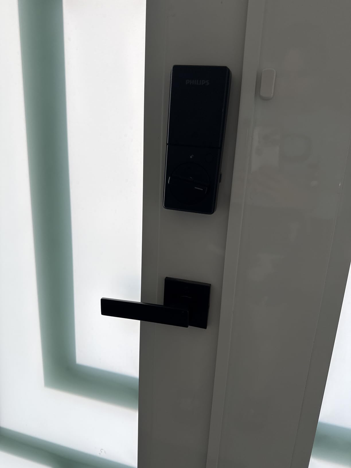 Philips Smart Lock with Handles, Keyless Entry Door Lock Set, Keypad Door Lock with 2 Level Handles, Digital Keypad Deadbolt for Front Door, App Fingerprint PIN Code Unlocking, Auto Locking customer photo 1