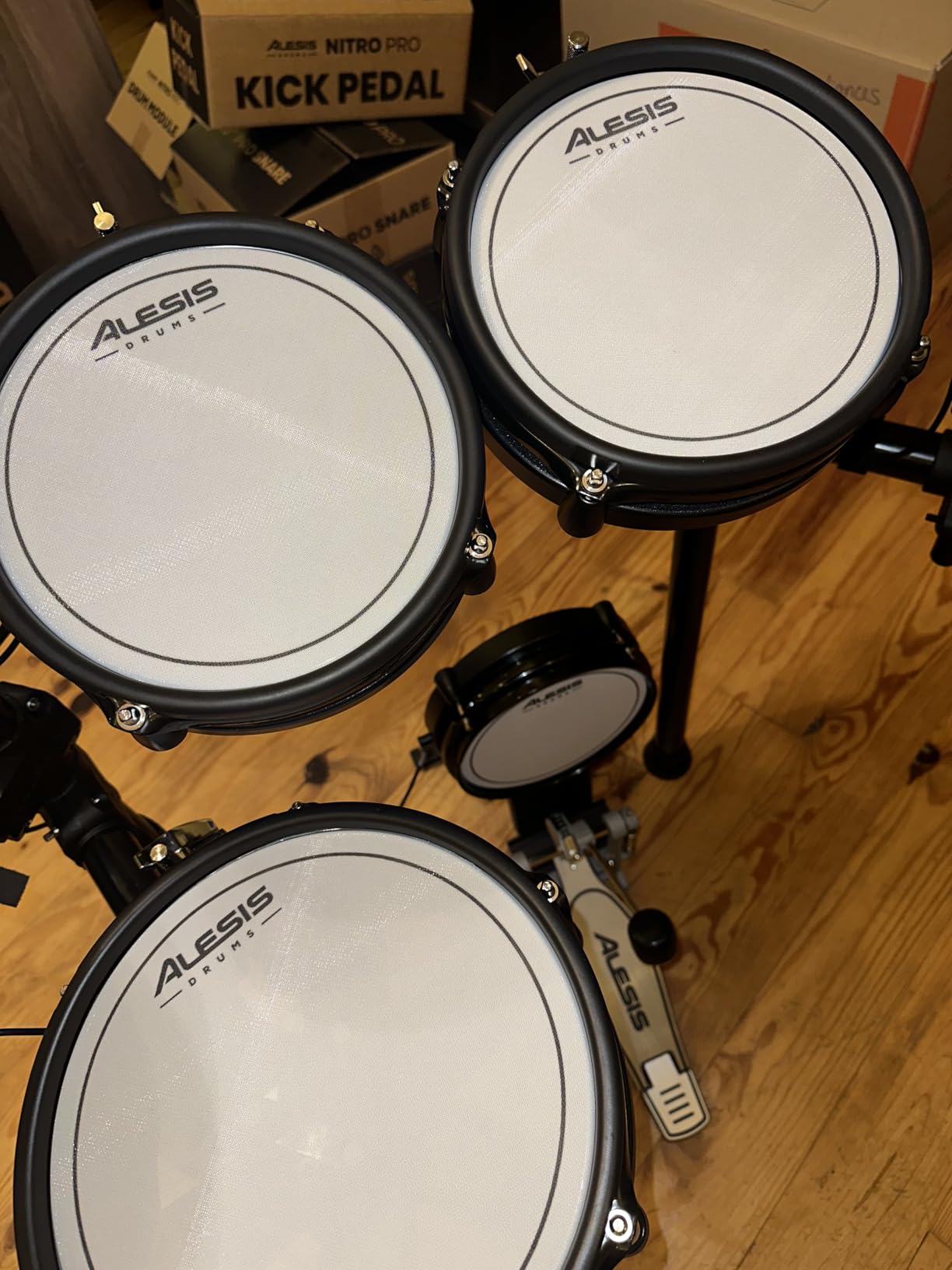 Alesis Nitro Pro Electric Drum Set with Dual-Zone Quiet Mesh Pads, 500+ Authentic BFD Sounds, Bluetooth, Drumeo, USB MIDI, Double Kick Compatible customer photo 1