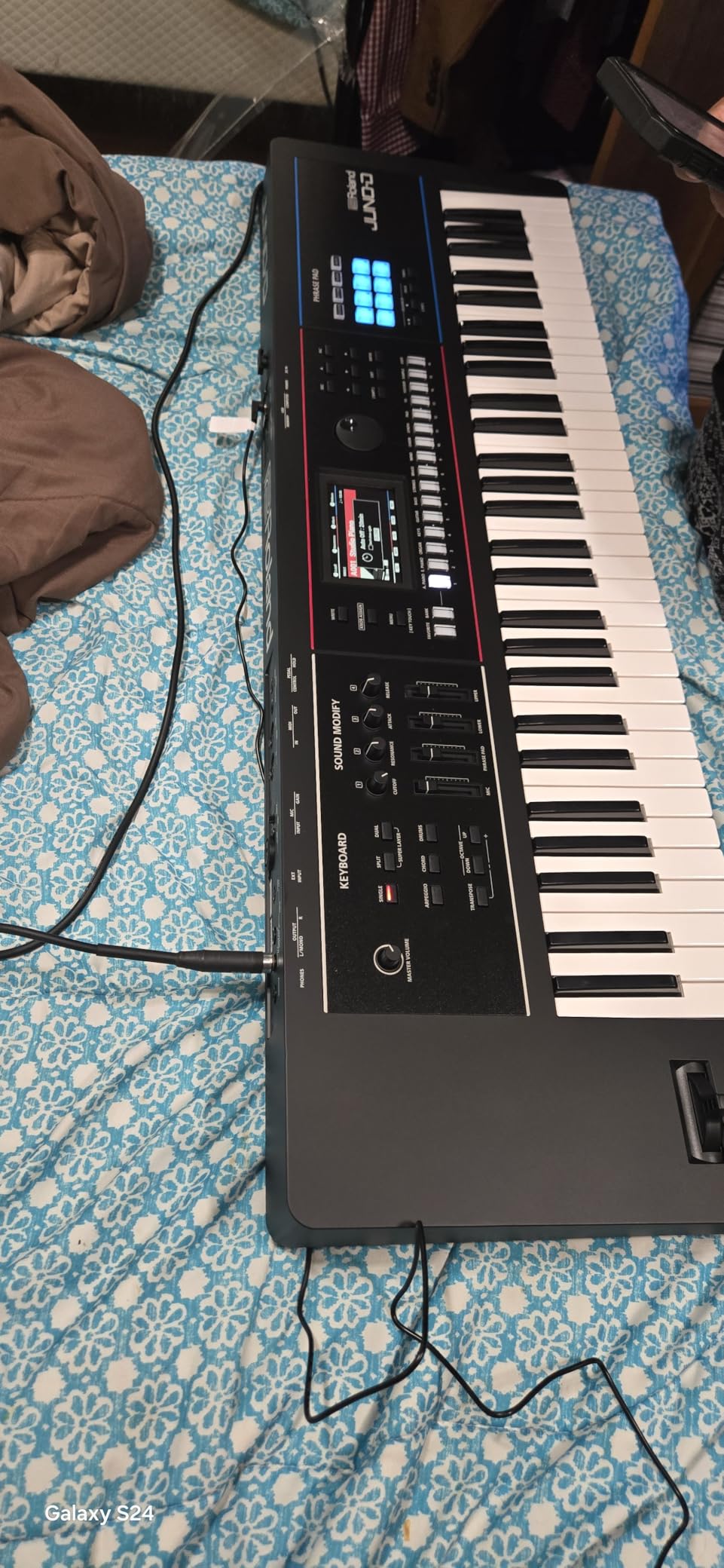 Roland JUNO-D6 Synthesizer | 61-Note Keyboard with ZEN-Core Engine with Over 3800 Onboard Sounds customer photo 1