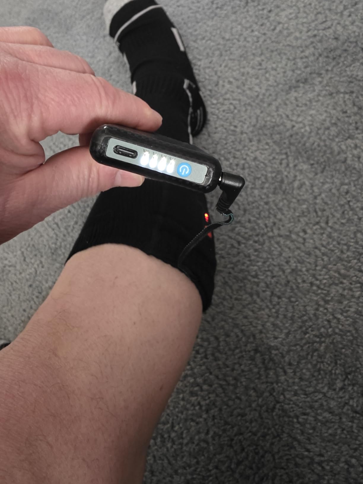 FREEHILL Merino Wool Heated Socks for Men Women, 5000mAh One-Click Control Rechargeable Cold Weather Heated Ski Socks customer photo 1