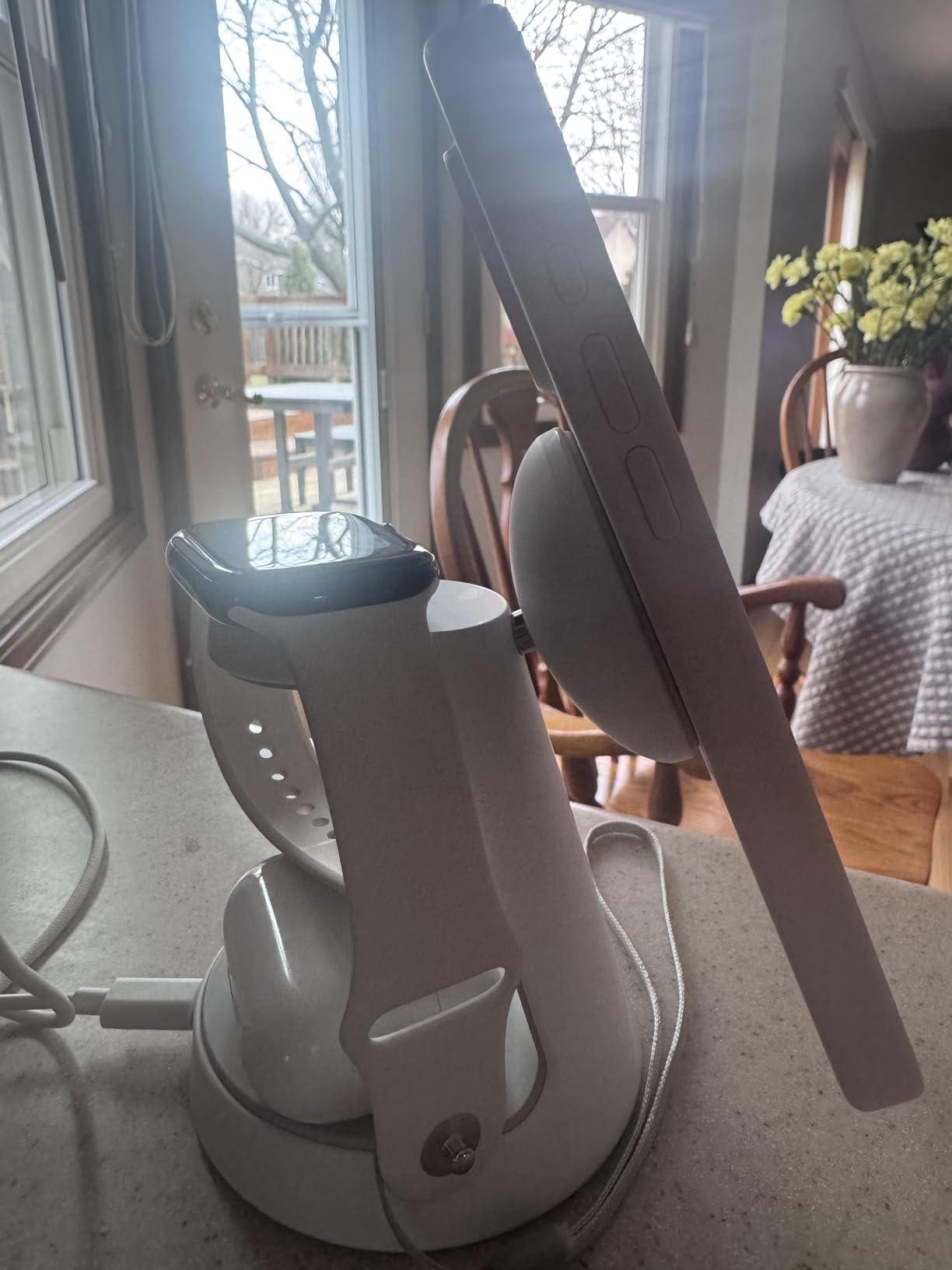 Anker MagSafe Charger Compatible, MagGo 3-in-1 Charging Station, Nano Charging Stand, Qi2 Certified 15W Magnetic Wireless Charger Dock, for iPhone17/16/15/14, Apple Watch,AirPods (Adapter Included) customer photo 2