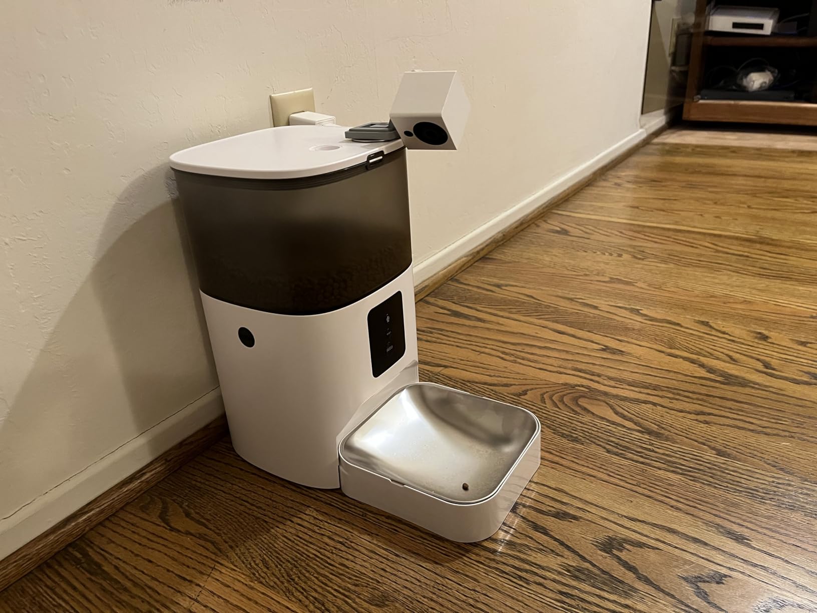 Automatic Cat Feeder, 4L Cat Food Dispenser with 10s Voice Recorder, Pet Feeder up to 8 Meals per Day, Timed Dog Feeder with Dry Food Sealed Ring (White, 4L-Basic) customer photo 2