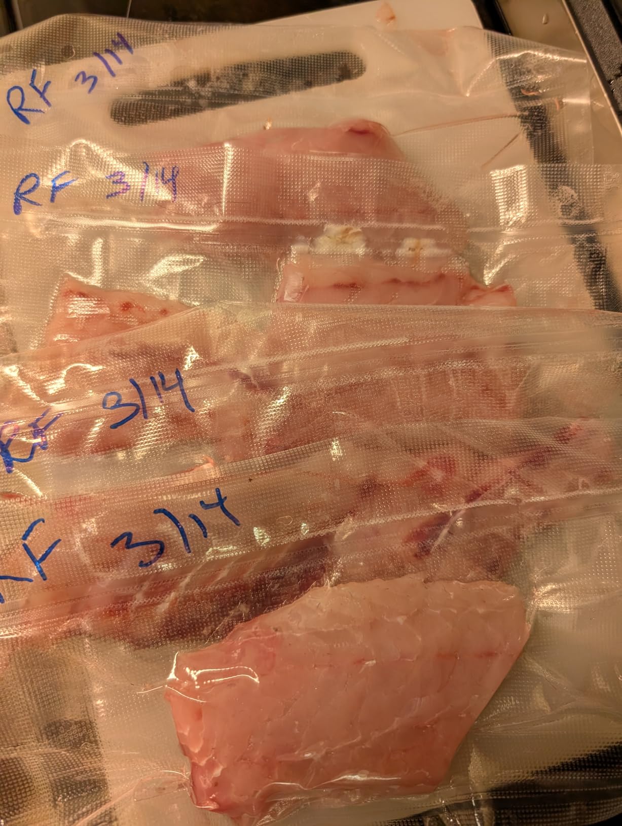 Upgraded Precision Fast-Vacuum Sealer, LIWUNON Commercial Full Automatic Food Vacuum Sealer Machine, Double Heat Seal, Built-in Cutter&Bag Storage, Powerful Food Vacuum Saver, 2 Bag Rolls&hose customer photo 1