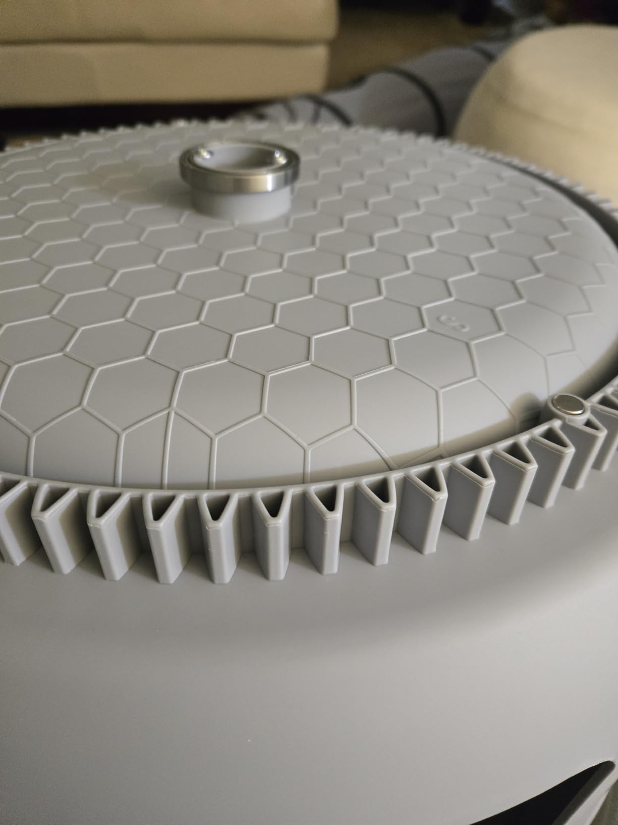 Cumrige Self Cleaning Litter Box, Large Capacity Automatic Cat Litter Box Self Cleaning for Cats, App Control,Safety Protection, 2 Roll Garbage Bags,White & Grey customer photo 1