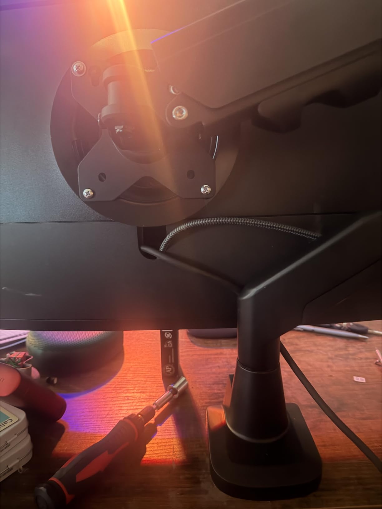 WALI Dual Monitor Stand for 13-32 inch Computer Screens, Dual Monitor Arms for 2 Monitors Holds up to 22 lbs, Height Adjustable Gas Spring Dual Monitors Mount, VESA 75x75/100x100mm (GSMP002N), Black customer photo 1