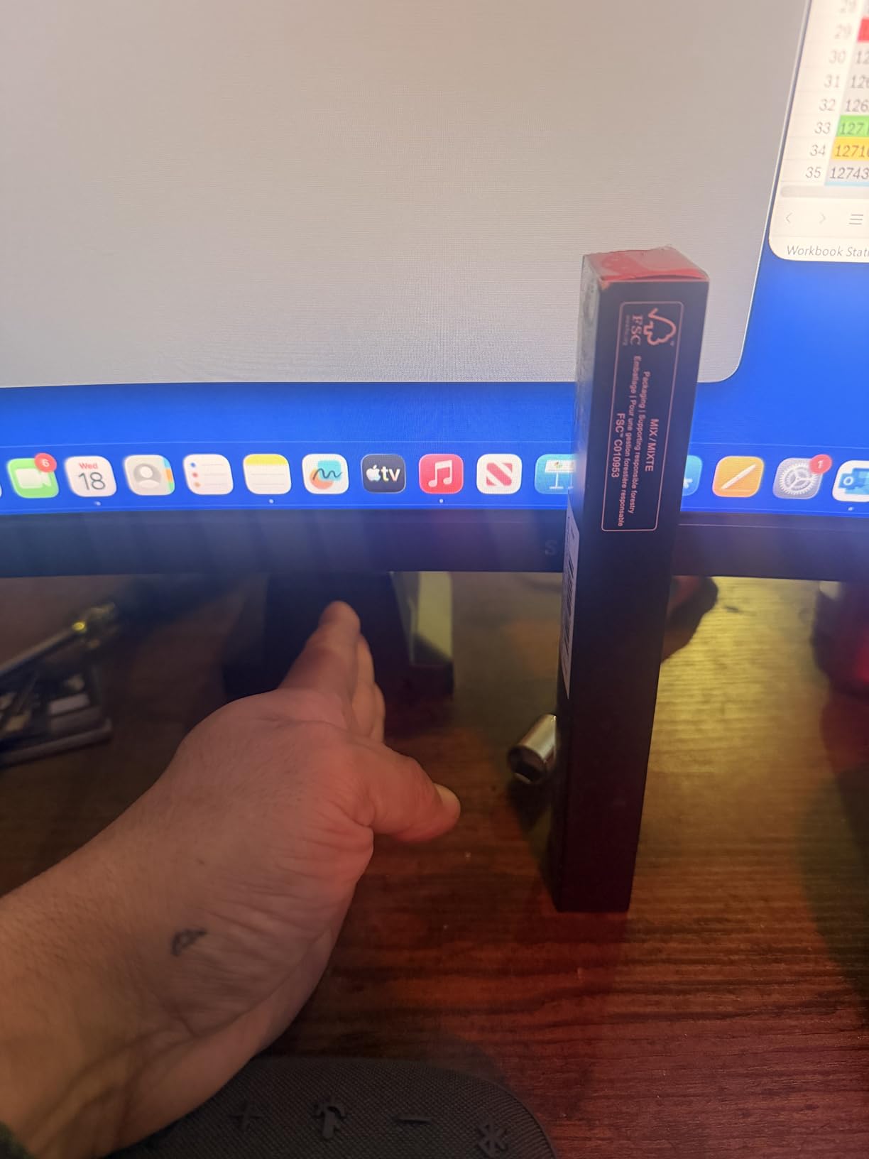 WALI Dual Monitor Stand for 13-32 inch Computer Screens, Dual Monitor Arms for 2 Monitors Holds up to 22 lbs, Height Adjustable Gas Spring Dual Monitors Mount, VESA 75x75/100x100mm (GSMP002N), Black customer photo 2