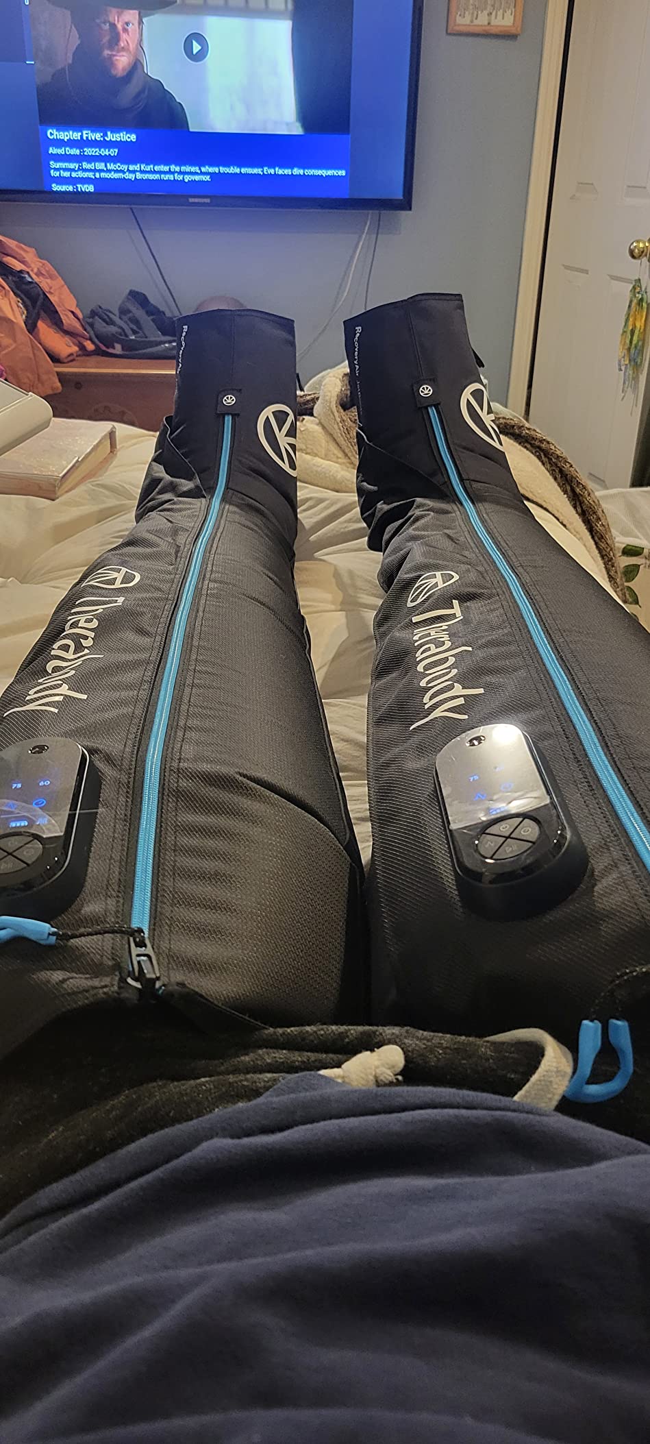 Therabody JetBoots Prime - Ultra-Portable, Wireless Compression Boots for Easy Leg Muscle Recovery - Calf, Leg & Thigh Compression Sleeve with Customizable Treatments customer photo 2