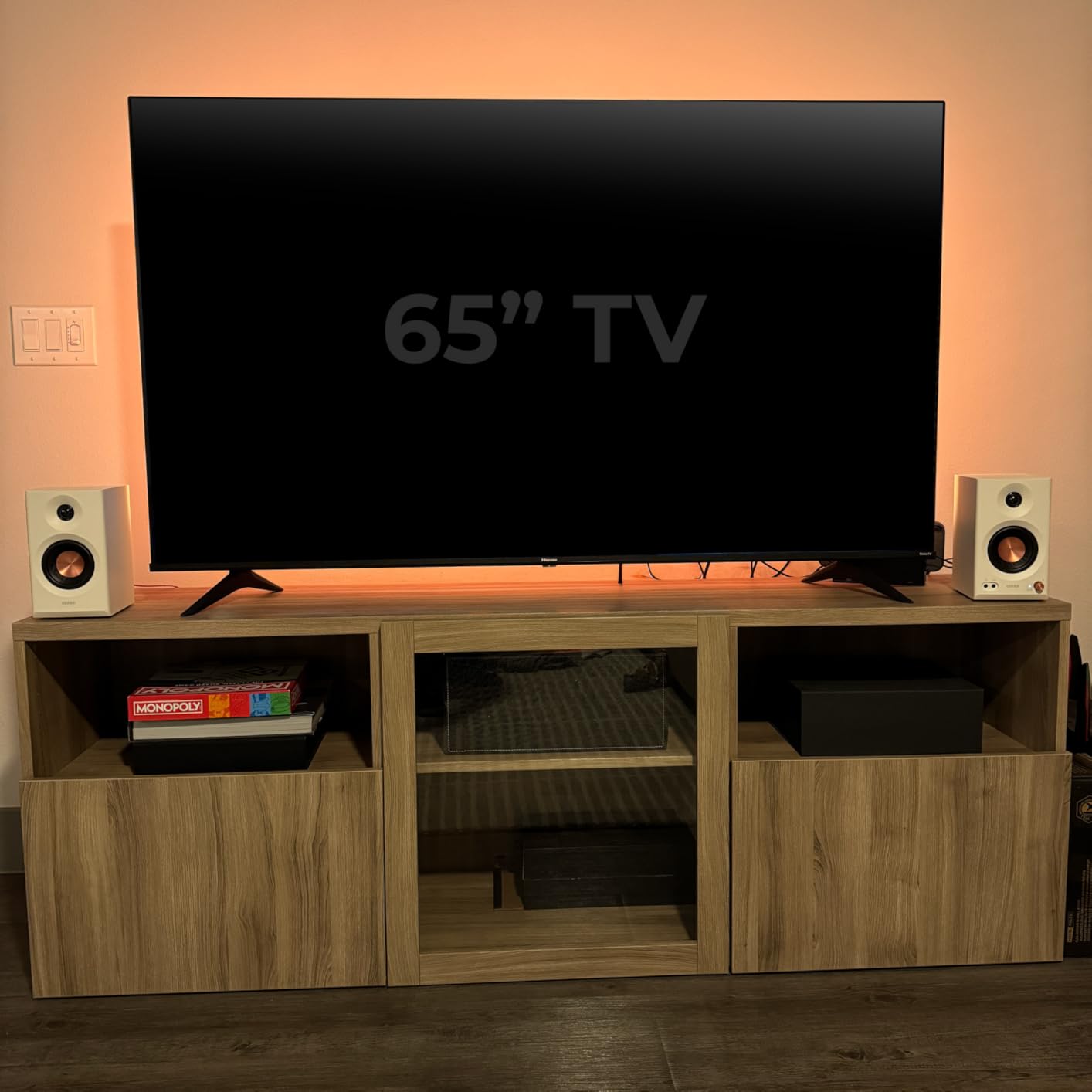 Edifier MR3 Powered Studio Monitor Speakers, Hi-Res Audio Certified Bluetooth V5.4 Active Bookshelf Loudspeakers, 2.0 Computer Speaker with Headphone Output RCA AUX Balanced TRS Input (White) customer photo 1