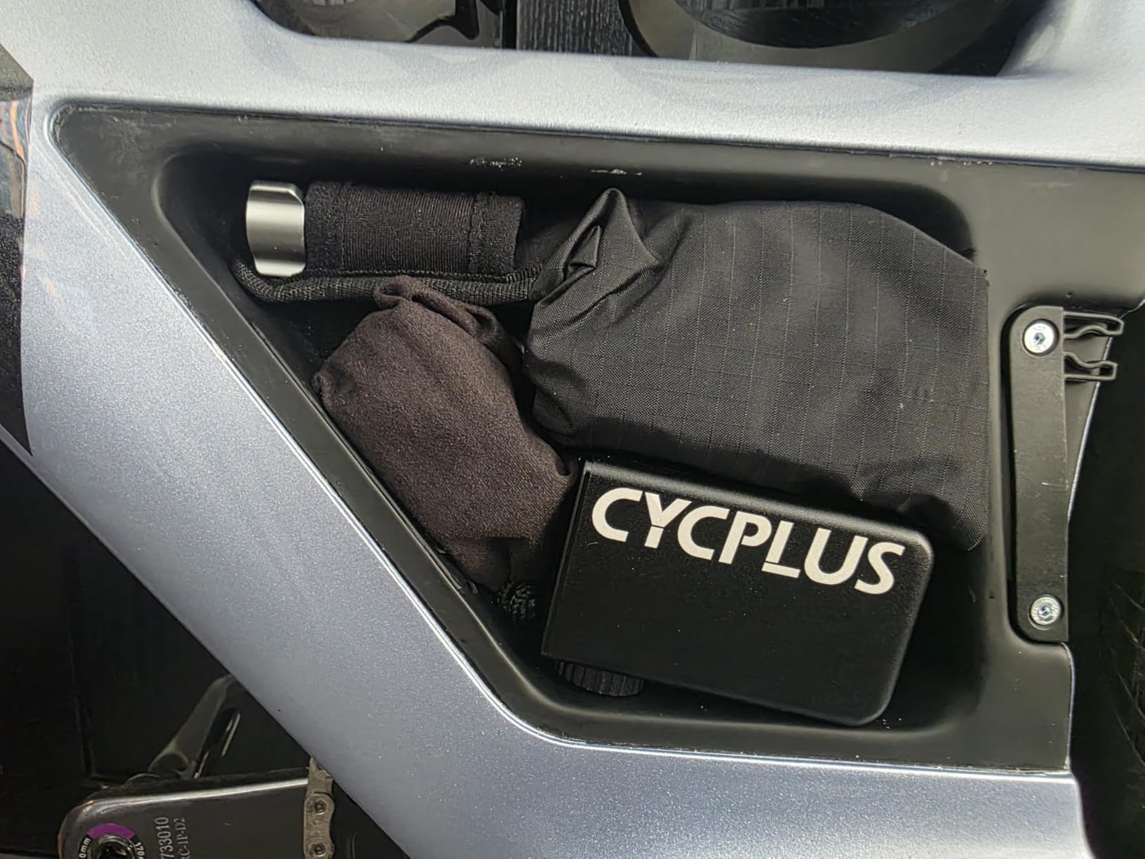 CYCPLUS AS2 PRO Tiny Bicycle Pump with Gauge, Max 120 PSI Electric Mini Pump, Auto Stop, with Presta and Schrader Valve for E-Bike, MTB, and Road Bike (2025 Updated Version) customer photo 2