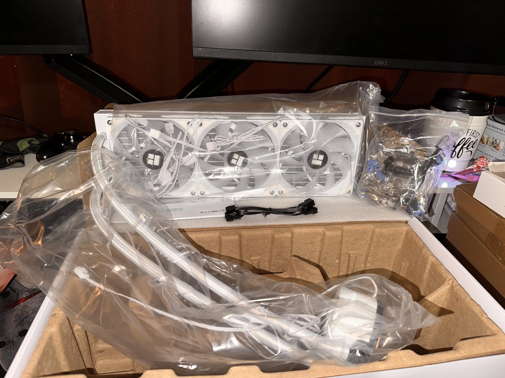 Thermalright Aqua Elite 360 ARGB Liquid CPU Cooler, 360 AIO Cooling Row Size, 3 x 120mm PWM Fans, Computer CPU Cooler, for AMD: AM4/AM5, Intel LGA1851/1150/1151/1200/2011/1700 customer photo 2