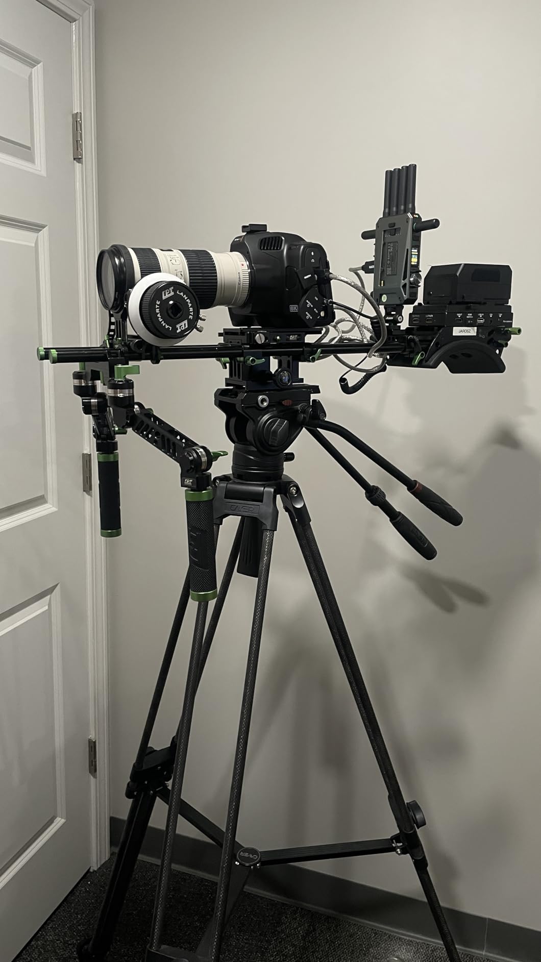 Accsoon CineView Master 4K SDI HDMI Wireless Video Transmitter&Receiver, 2.4+5+6GHz Tri-Band 8202ft Range 25 ms Latency, 4K60/1080p60 1 Wired iOS+4 App Monitoring, Livestreaming, Pair CineView M7 Pro customer photo 1