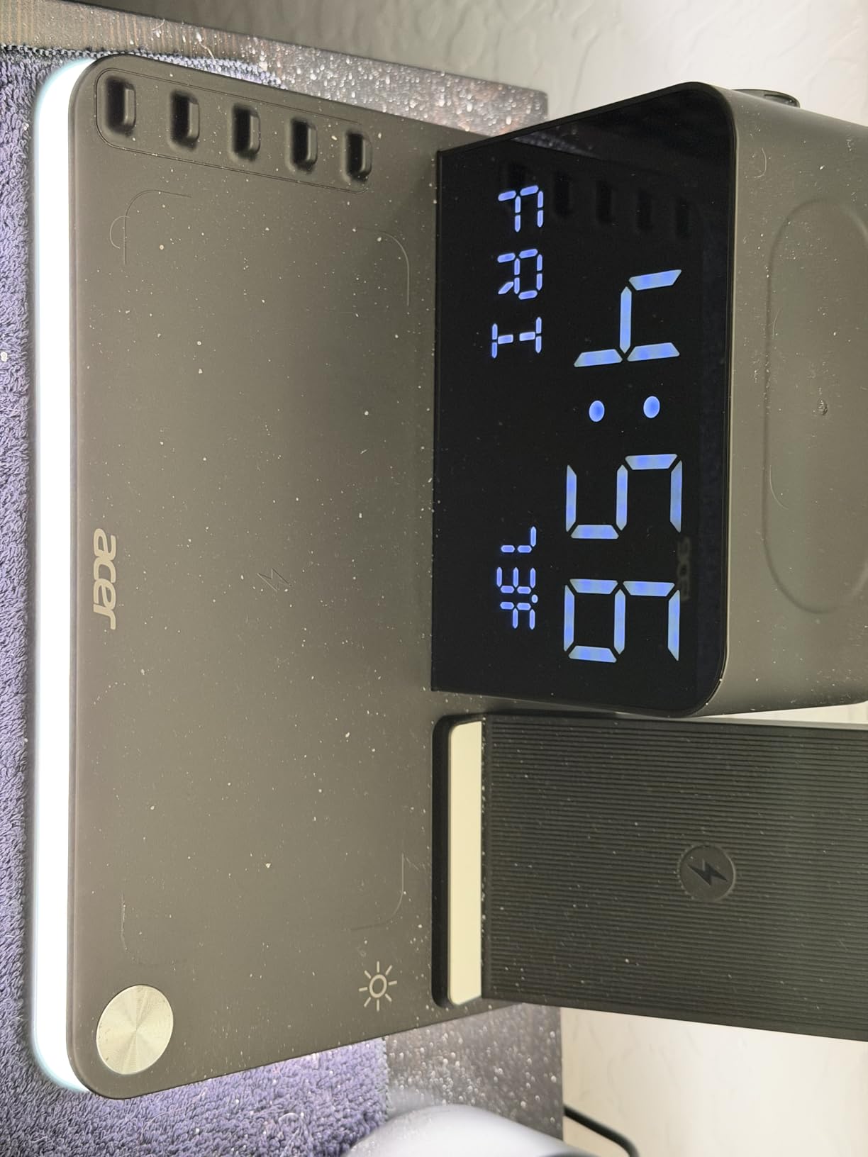 acer 7-in-1 Wireless Charging Station: Charger Stand for Multiple Devices for Apple - iPhone 16 15 14 13 12 Pro Max Apple Watch Airpods, Wireless Charger iPhone Charging Station with Bluetooth TimeSyn customer photo 1