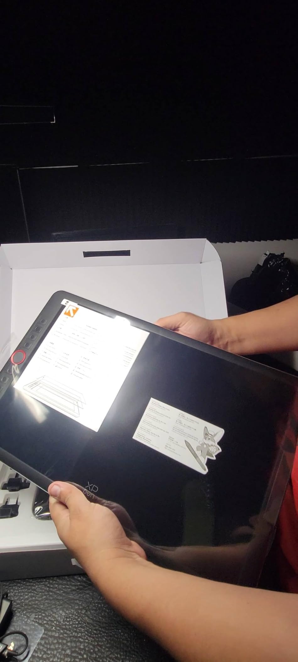 XPPen Artist 15.6 Pro V2 Drawing Tablet with Screen, 16K Pen Pressure Stylus Digital Art Tablet with Full-Laminated Anti-Glare Glass Adjustable Stand 8 Shortcut Keys Work for PC Mac Linux Android customer photo 2