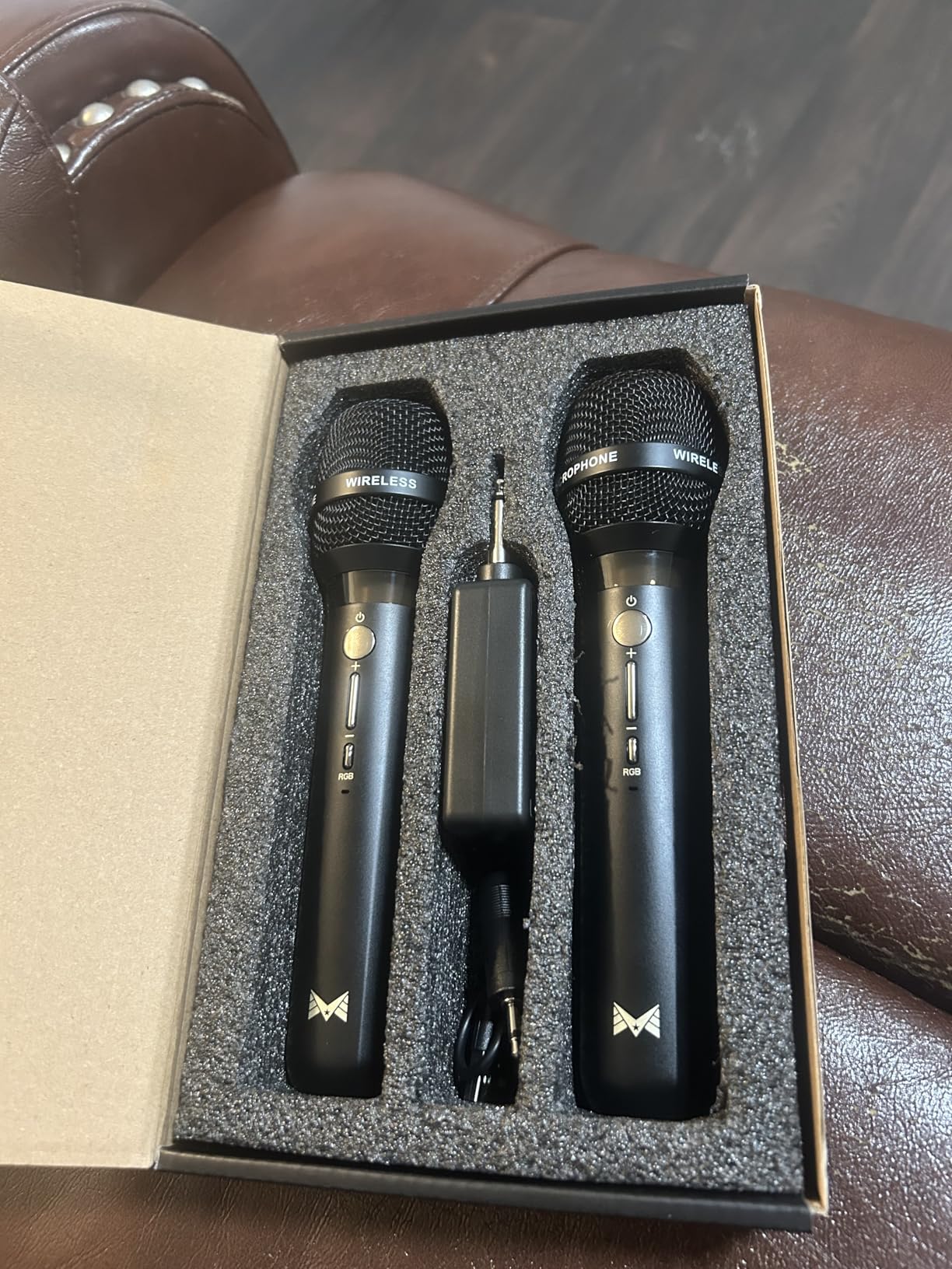 Wireless Microphone, Rechargeable Wireless Microphones with One-to-One Chip Connection and LED Lights, 40H Duration, 200FT Range Receiving, Less Latency Karaoke Microphone for Singing, Speech, Party customer photo 2