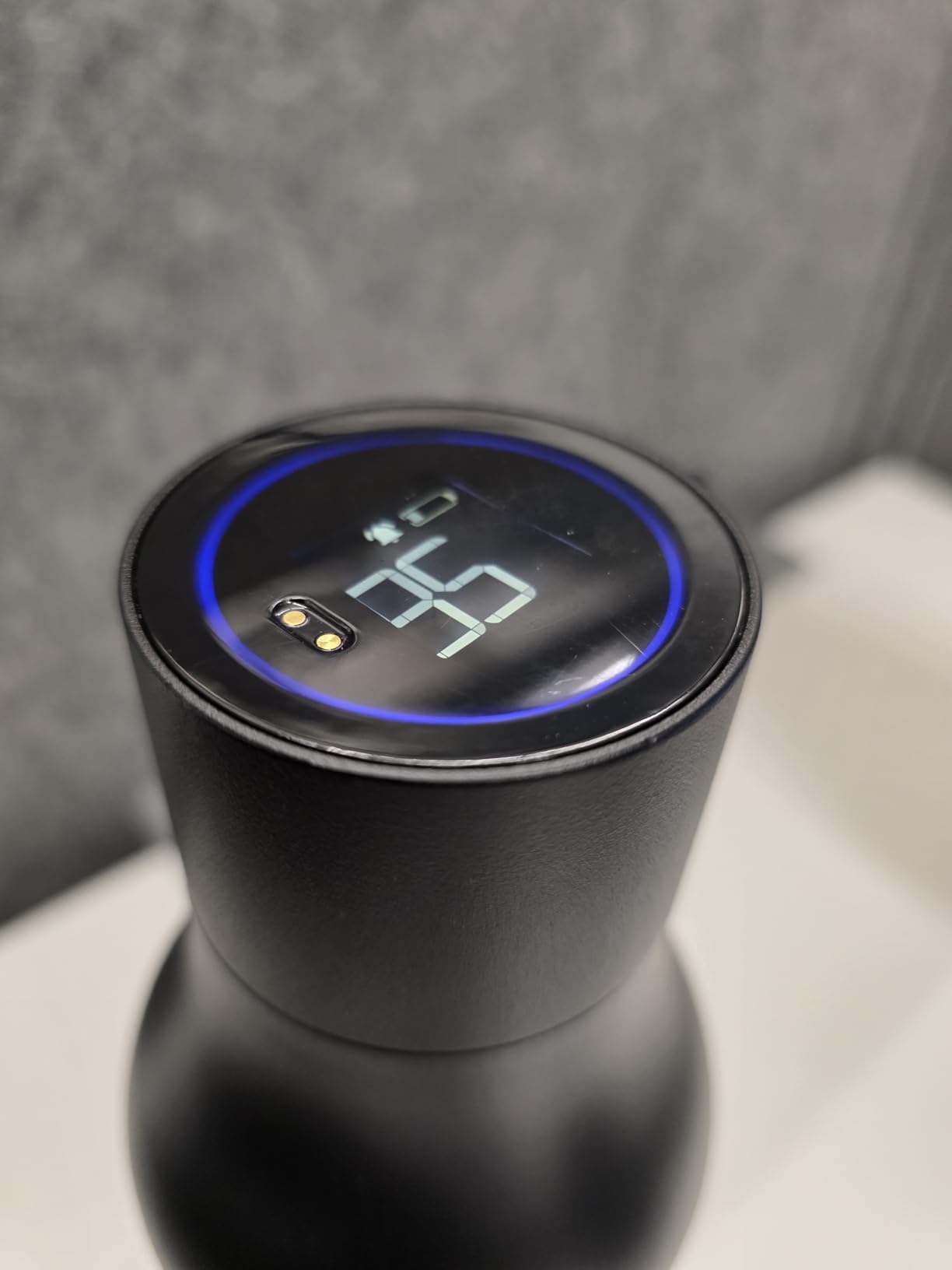 VSITOO 15oz Smart Self Cleaning Water Bottle, Insulated Water Bottle with Stainless Steel, BPA-Free, AI Self-Clean, 30-Day Battery, Magnetic Charging for Travel, Gym or Office, Black customer photo 1