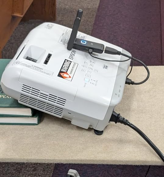 Wireless HDMI 2 Receivers and Transmitter,Up to 6 RXs,No Hot,Plug and Play,2.4/5.8GHz Wirelessly Casting to Multiple Screens,50M/165FT,Wireless HDMI Splitter for TV/DSLR Camera/Projector/Laptop/PC customer photo 1