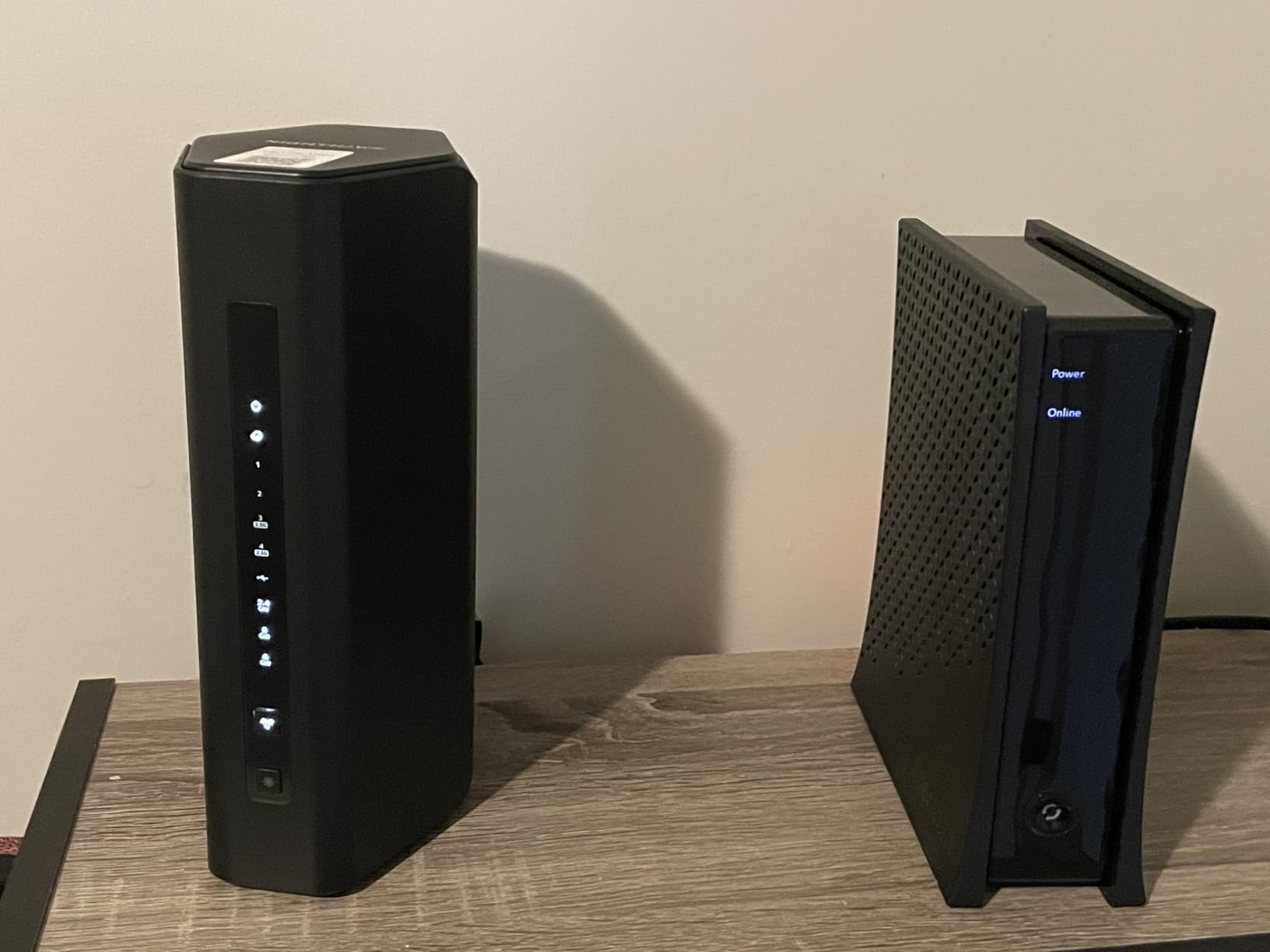 NETGEAR Nighthawk WiFi 7 Router (BE9300) - Router Only, 9.3Gbps Wireless Speed, 2.5 Gigabit Internet Port, Tri-Band for Gaming, Covers 2,500 sq. ft., 100 Devices, VPN - Free Expert Help customer photo 2