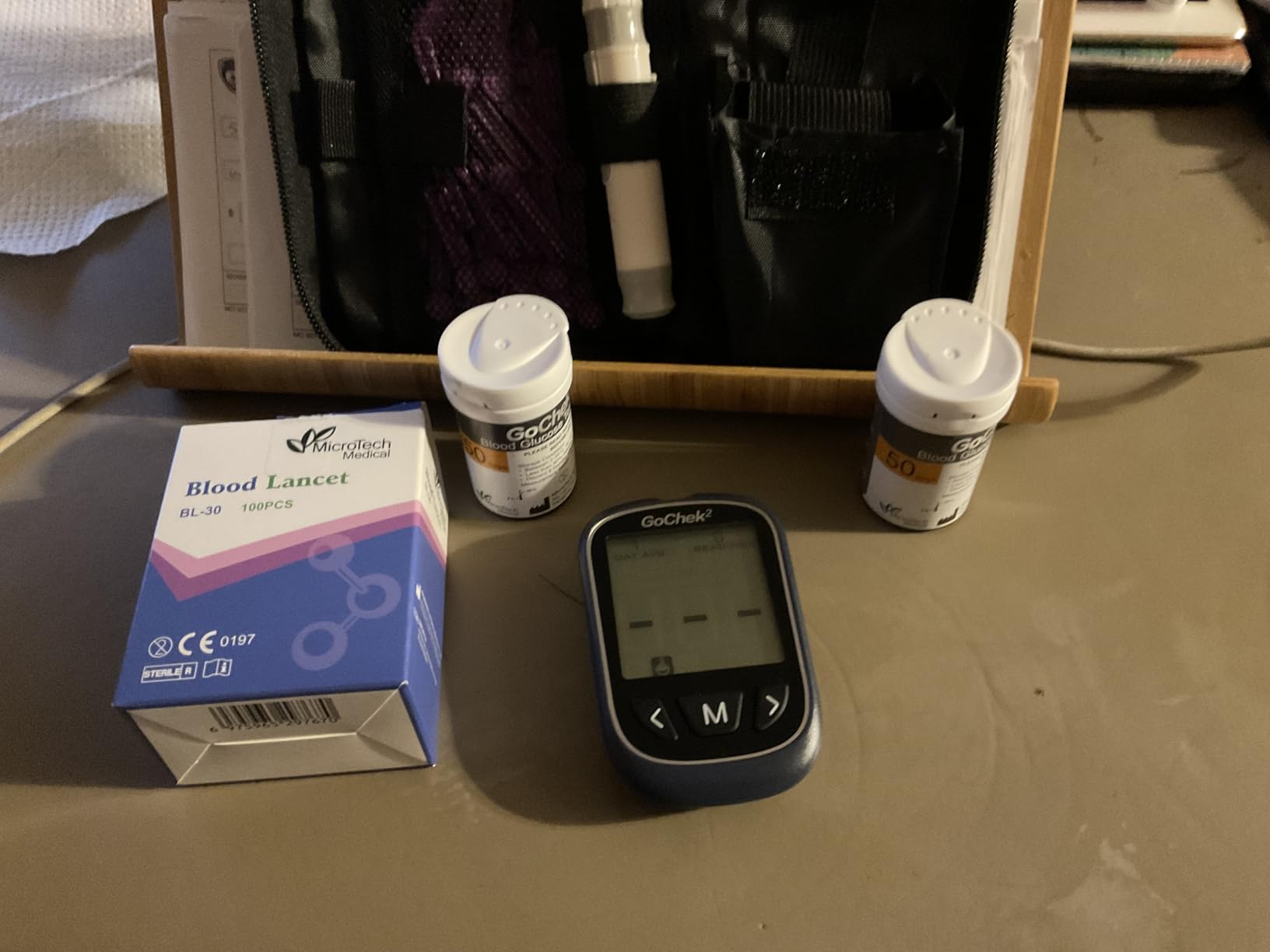 MicroTech Blood Glucose Monitor Kit 100 Strips & Lancets, No Coding, 500 Storage, Wider HCT for Family customer photo 2