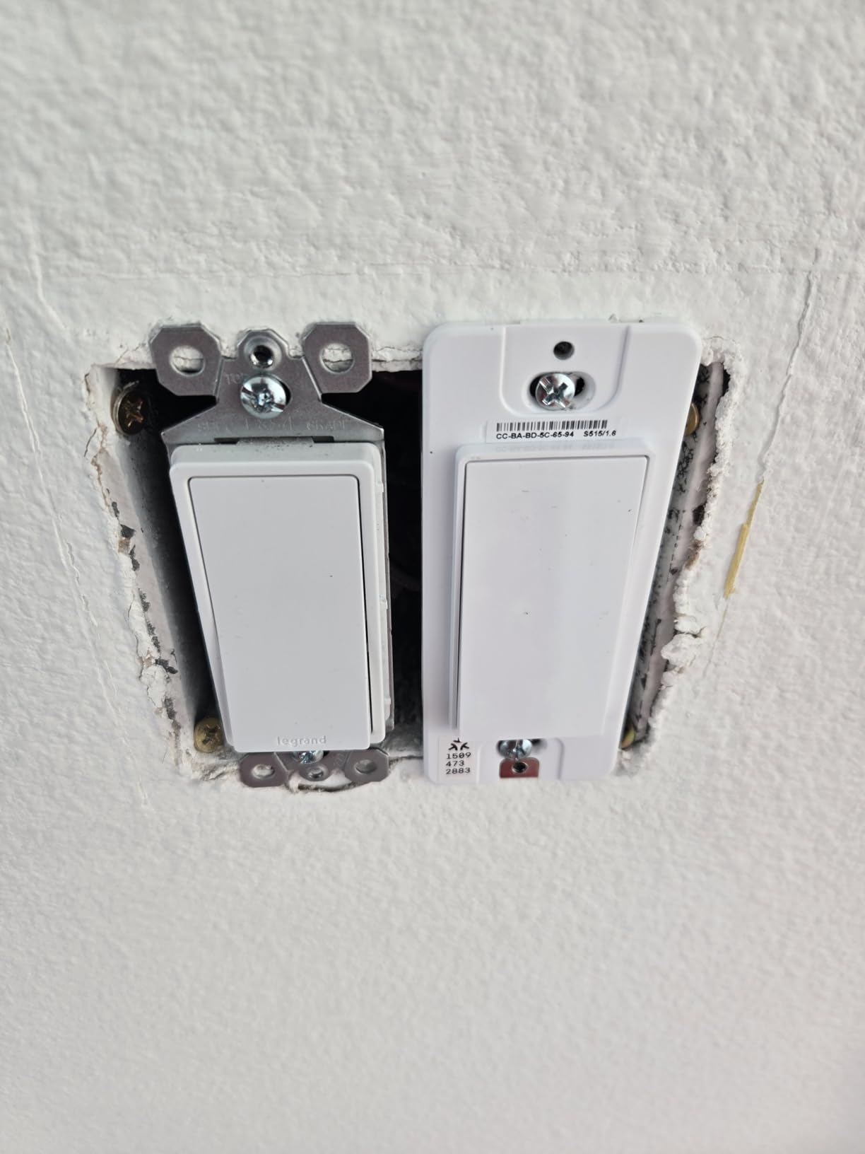 TP-Link Tapo Smart Switch, Single-Pole/3-Way/4-Way, Matter Compatible, Energy Monitoring, Neutral Wire Required, Works with Alexa, Siri, Google Home, SmartThings, UL Certified, 2.4GHZ Wi-Fi, Tapo S515 customer photo 2