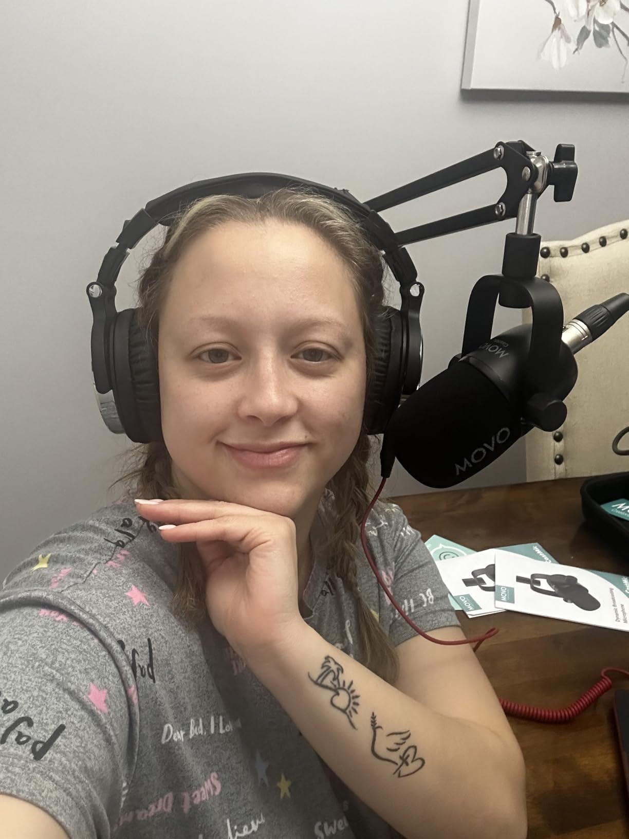 Movo Portable Podcast Equipment Bundle for iPhone/Android Phones- Podcast Kit with Audio Interface, 2 CastMic Dynamic Mics, 2 Headphones, 2 Boom Arms - for Smartphones, Computers, PC and Mac customer photo 2