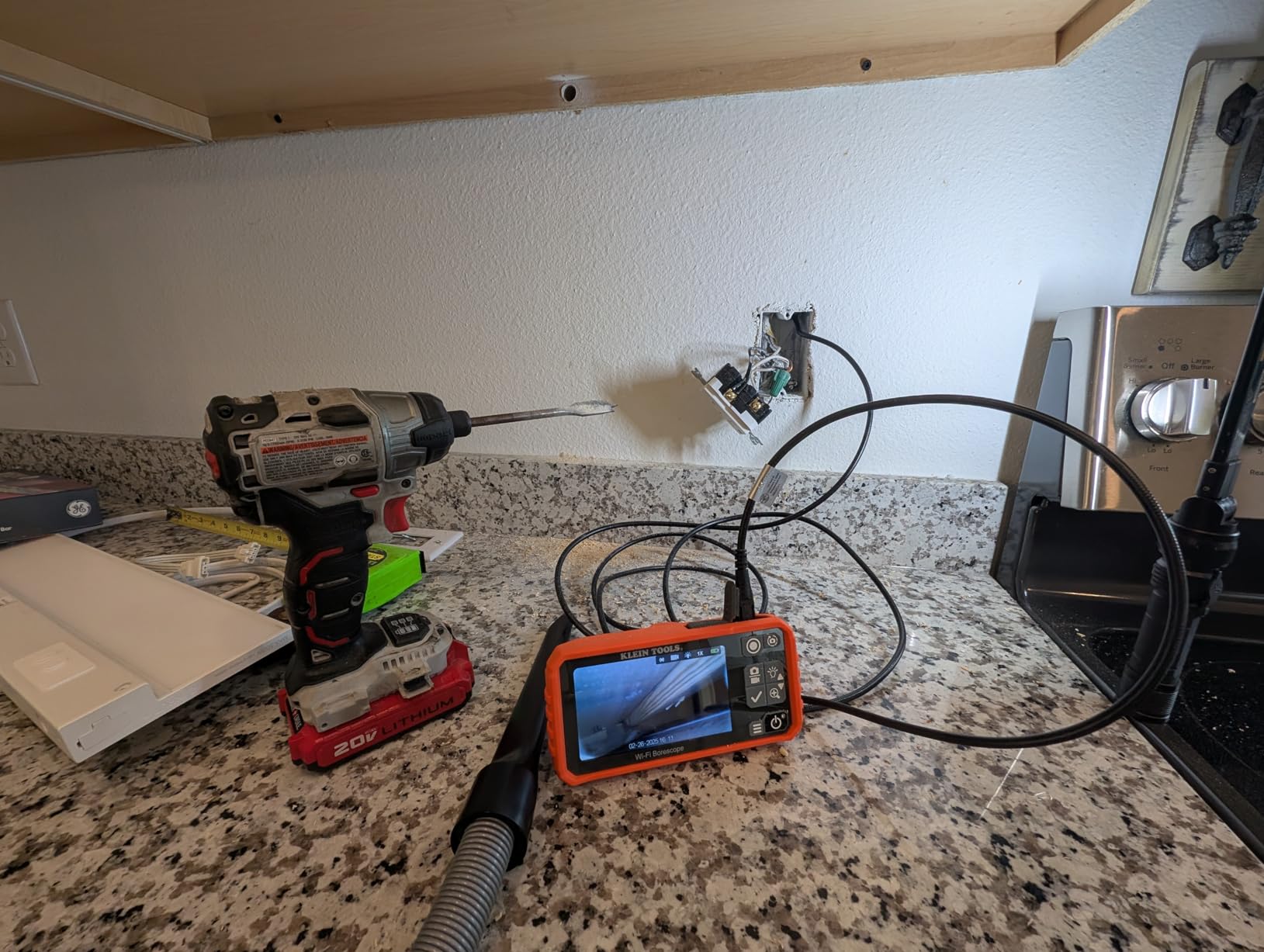 Klein Tools ET19 Wi-Fi Pro Borescope with Dual-Lens, 5.5 mm 9.8-Foot Armored Waterproof Gooseneck Snake, LEDs, 4.3-Inch LCD, Endoscope Inspection customer photo 1