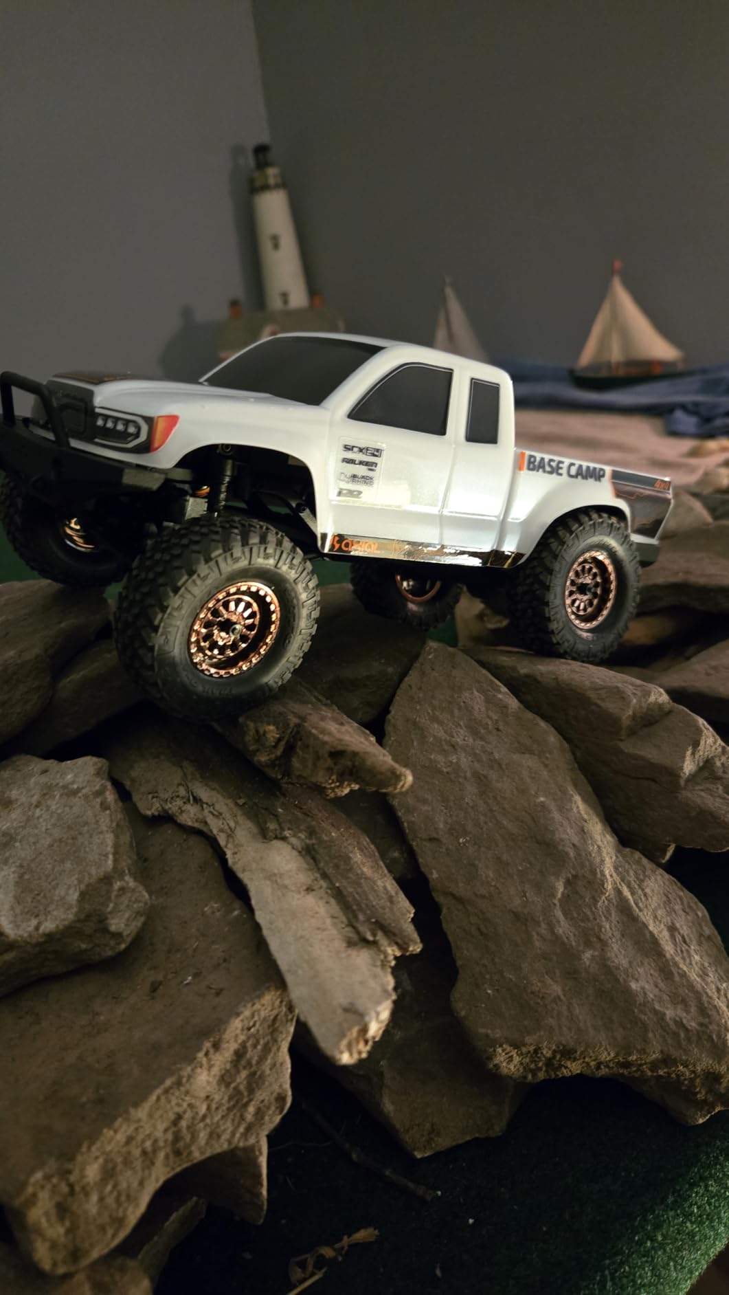 Axial RC Truck 1/24 SCX24 Base Camp 4x4 Rock Crawler Brushed RTR (Everything Needed to Run is Included) - Blue, AXI-1219T2 customer photo 2