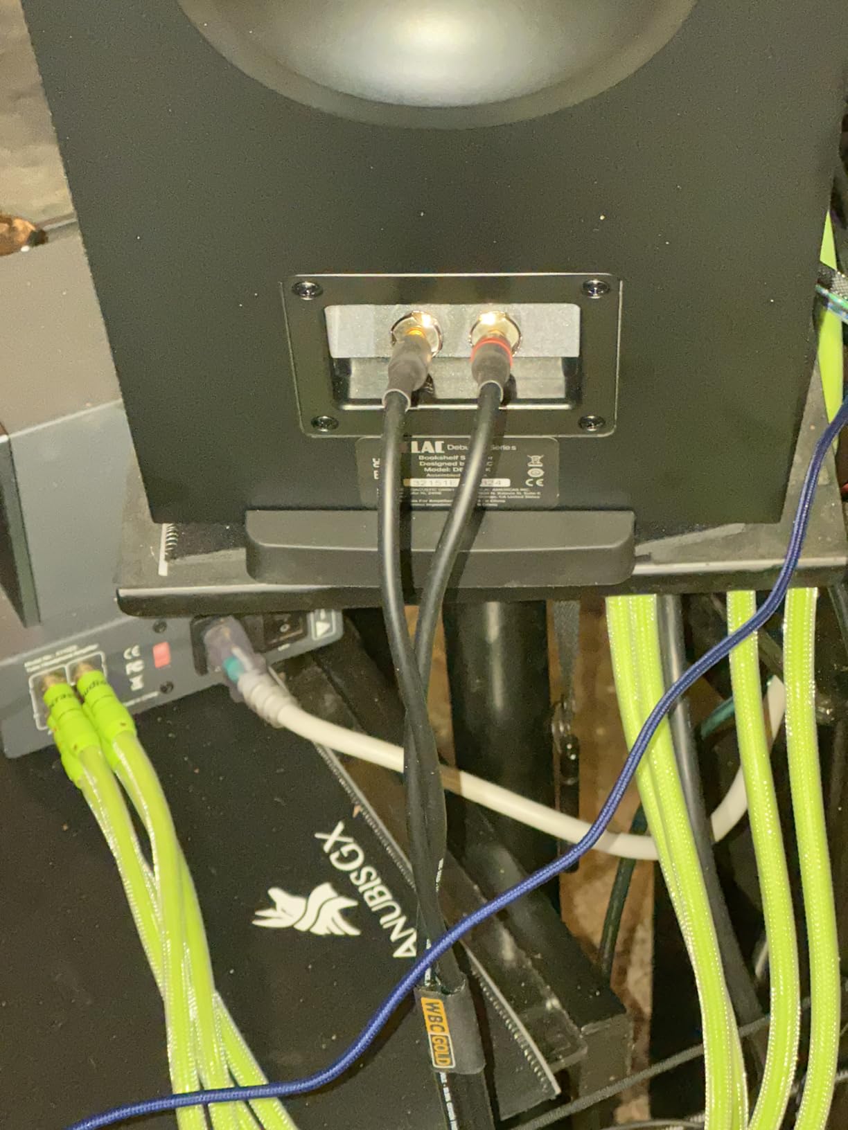 WORLDS BEST CABLES 25 Foot WBC-GOLD-LOCAP-SPKR-12 AWG - Low-Capacitance - Low-Inductance - High Purity OFC - Audiophile HiFi Speaker Cable Pair with Eminence Gold Banana Plugs customer photo 1